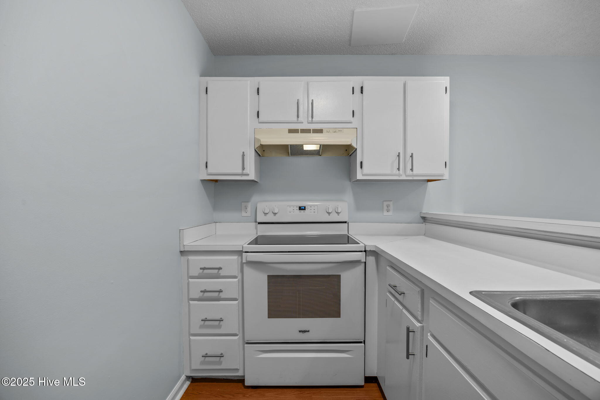 100544618 | Photo 11