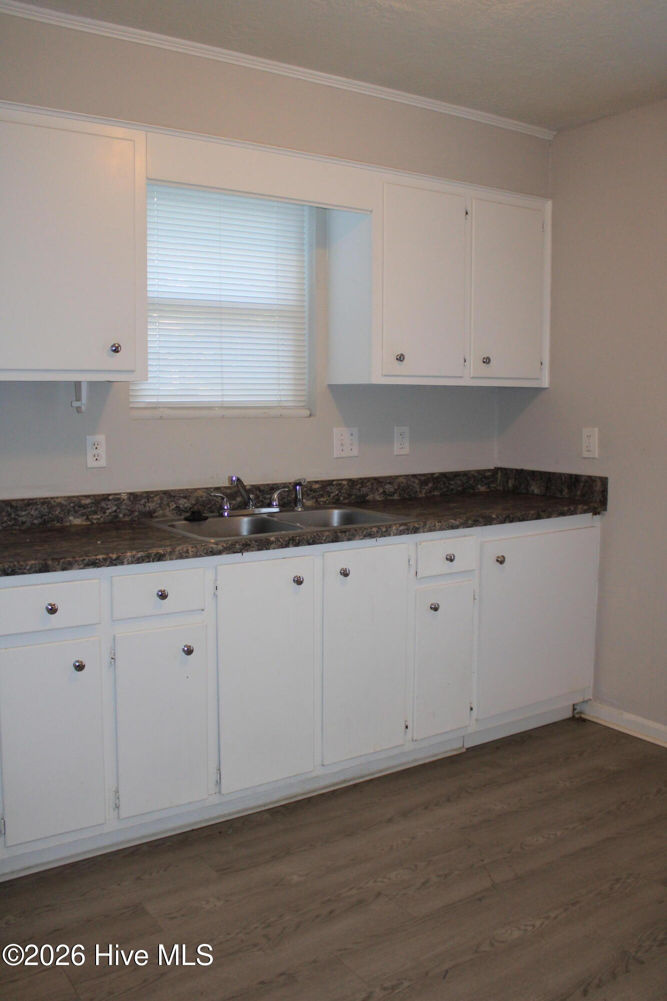 Upper and Lower Cabinets