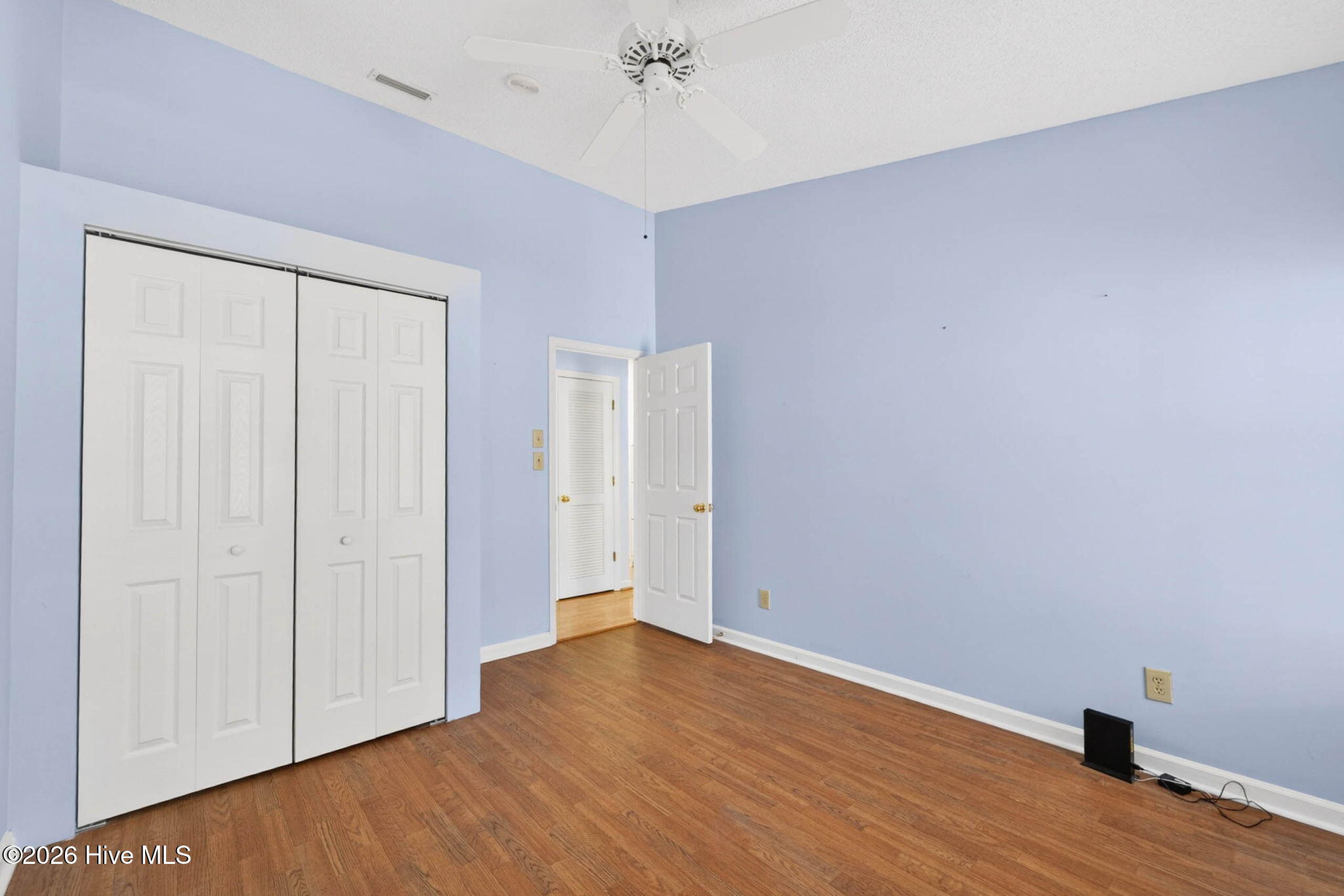 100569614 | Photo 25