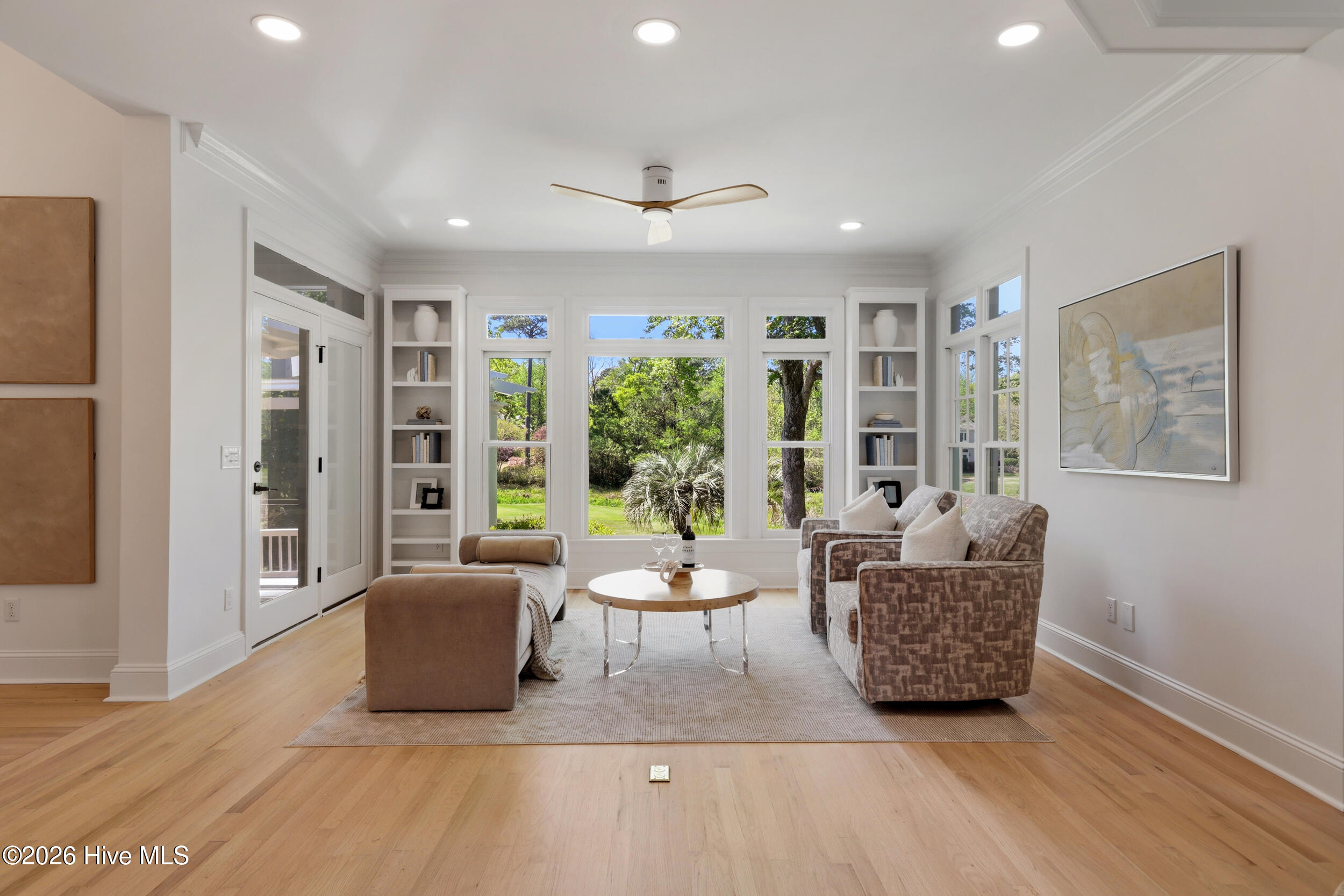 100540721 | Photo 31