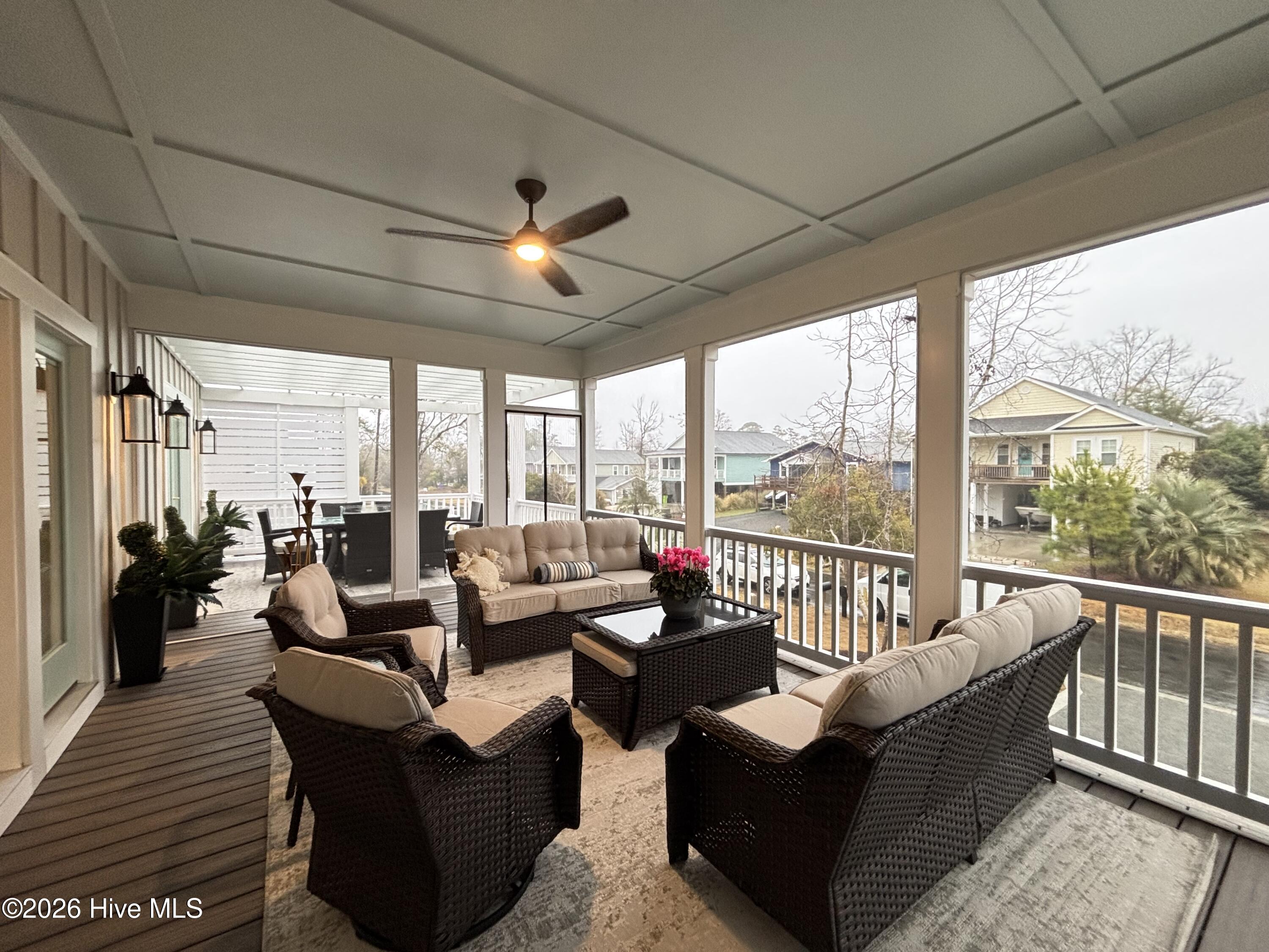 100516902 | Photo 134