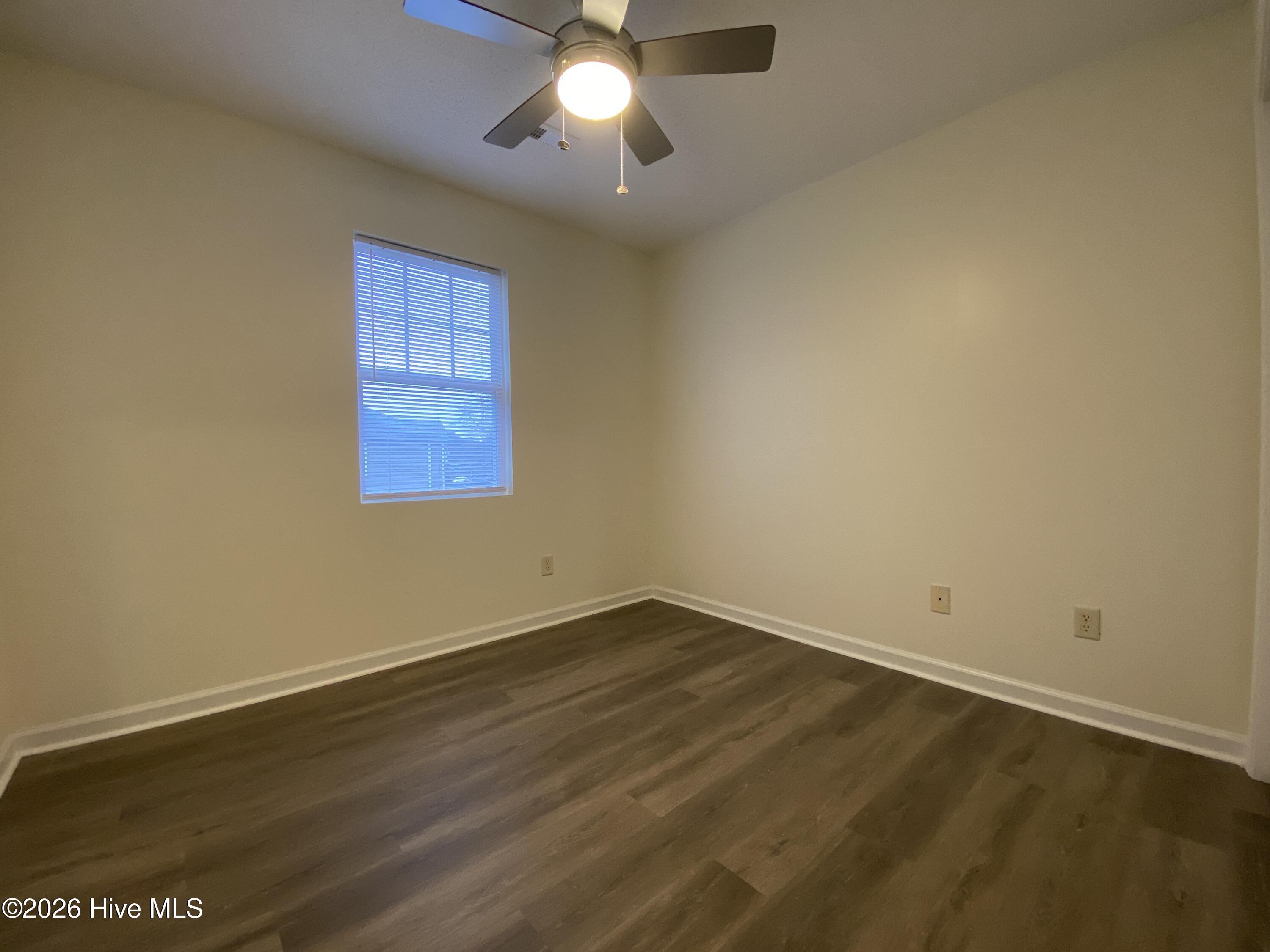 100553788 | Photo 11