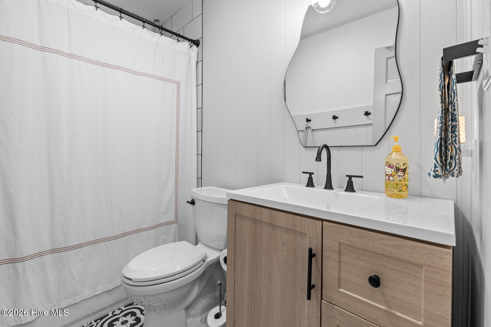 100569871 | Photo 36