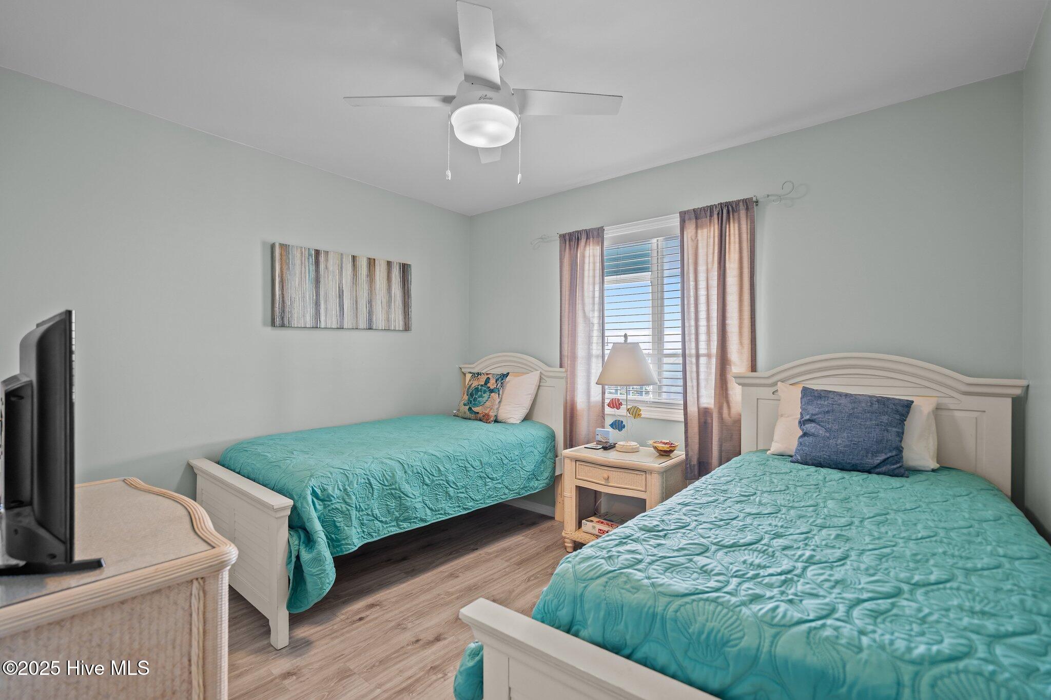 100521784 | Photo 26