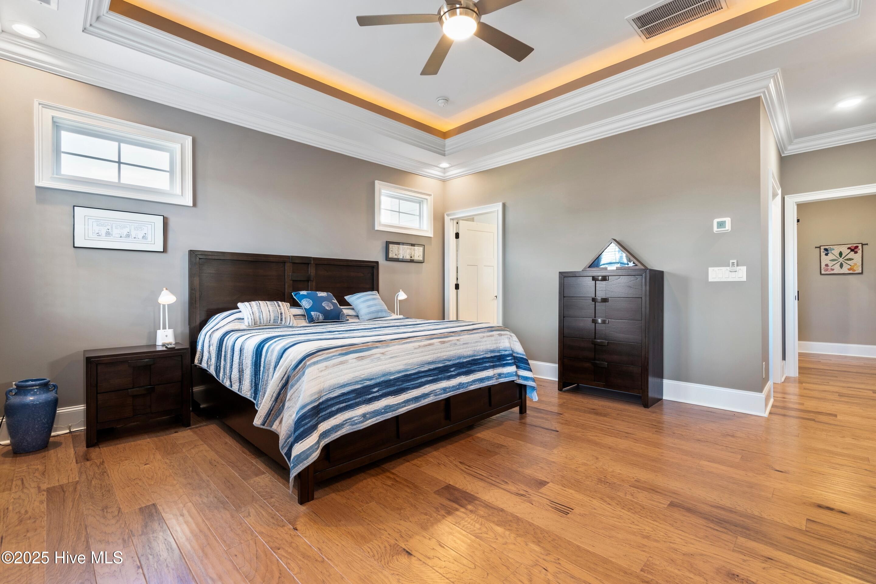 100541782 | Photo 24