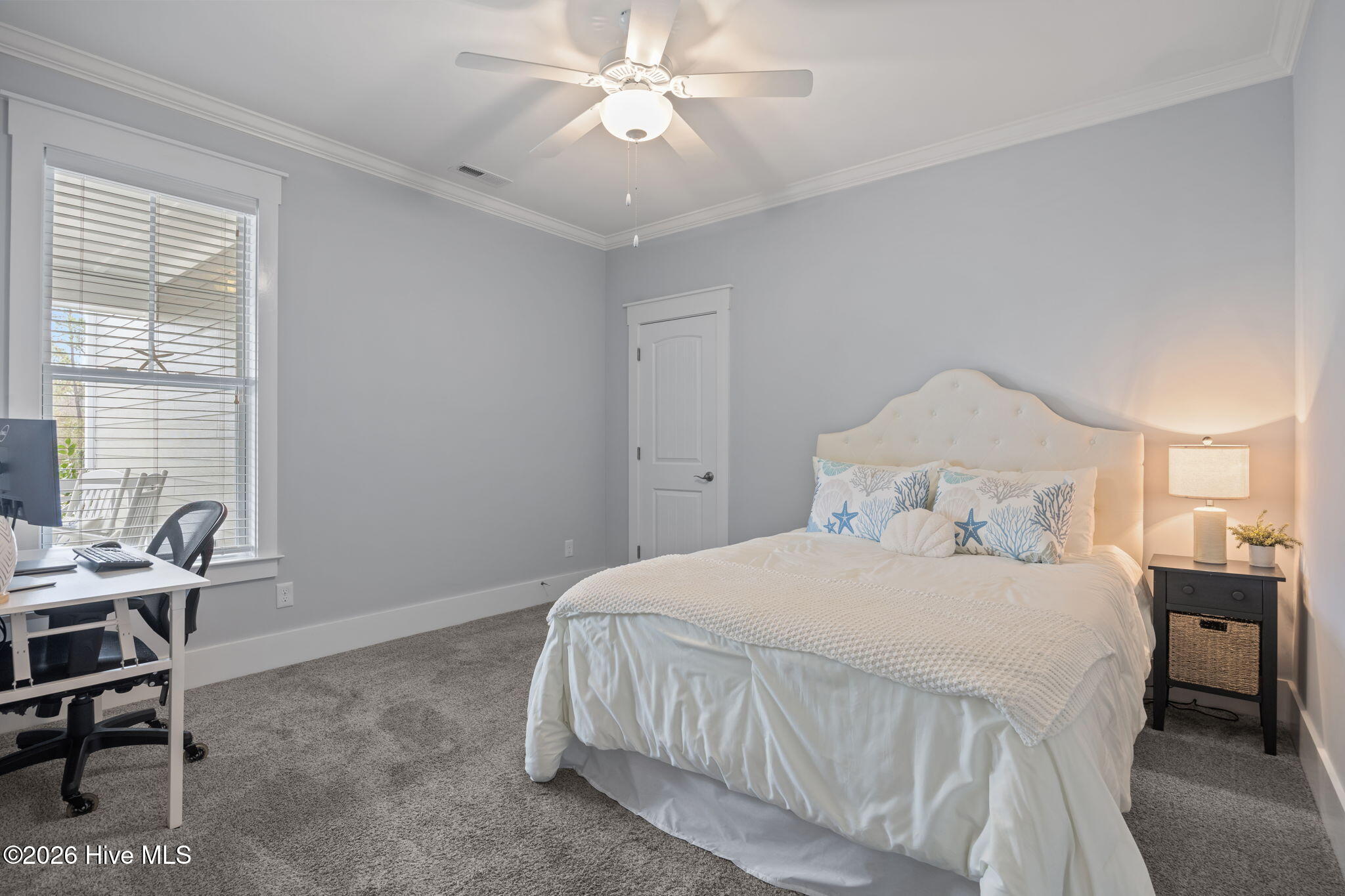 100563042 | Photo 18