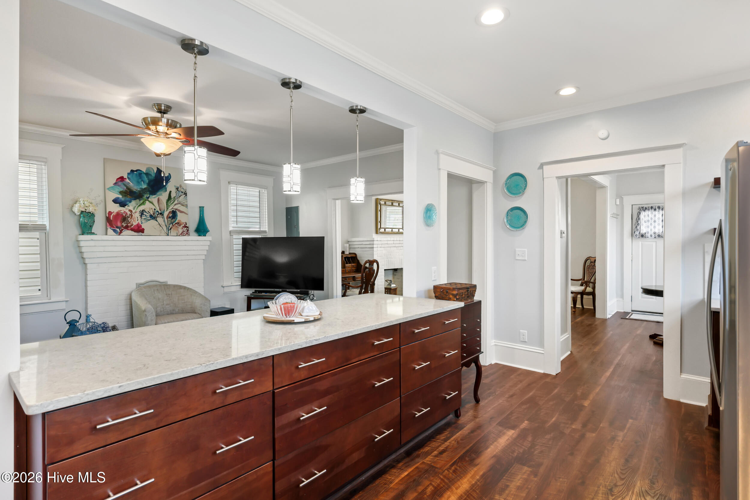 100562723 | Photo 20