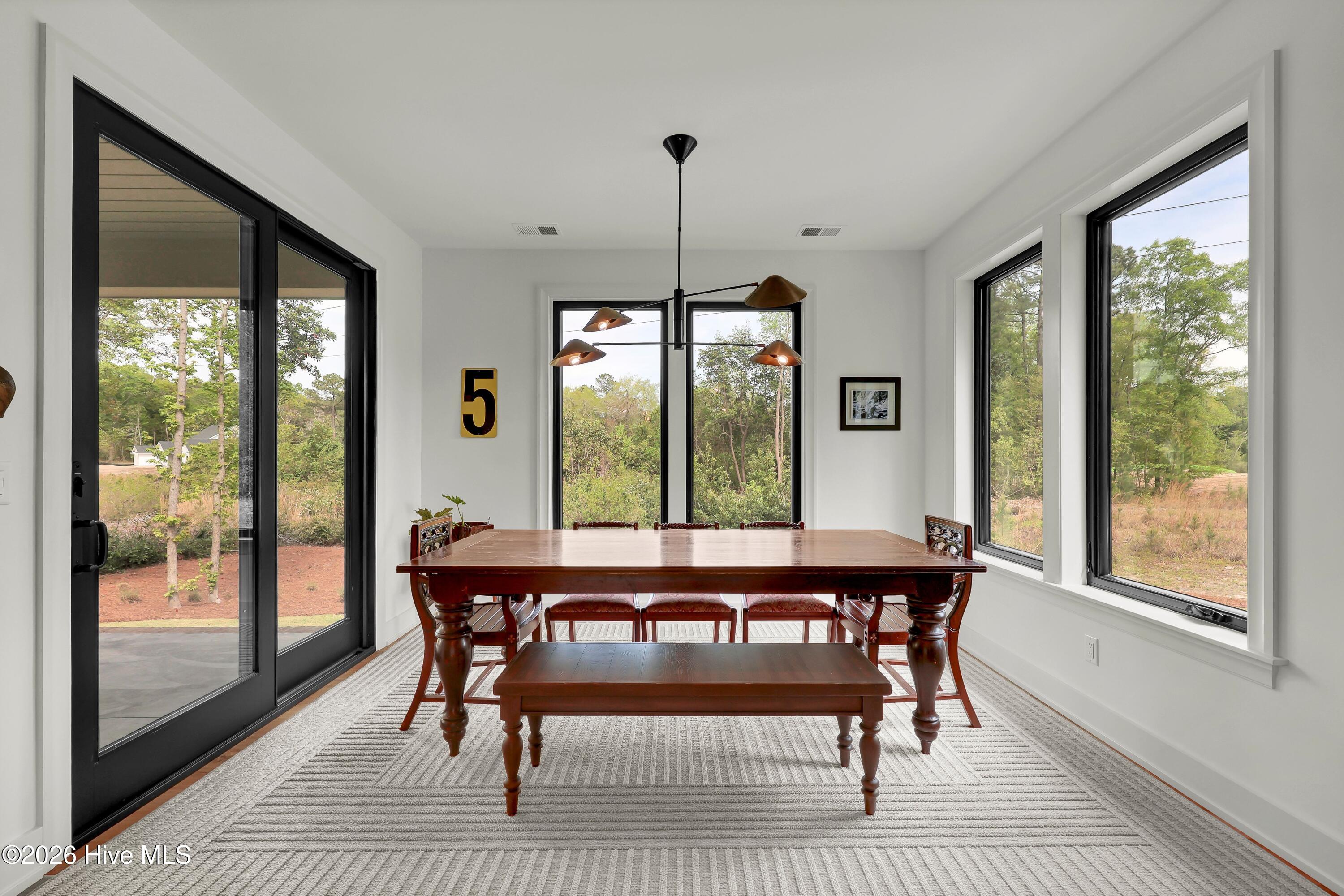 100565656 | Photo 15