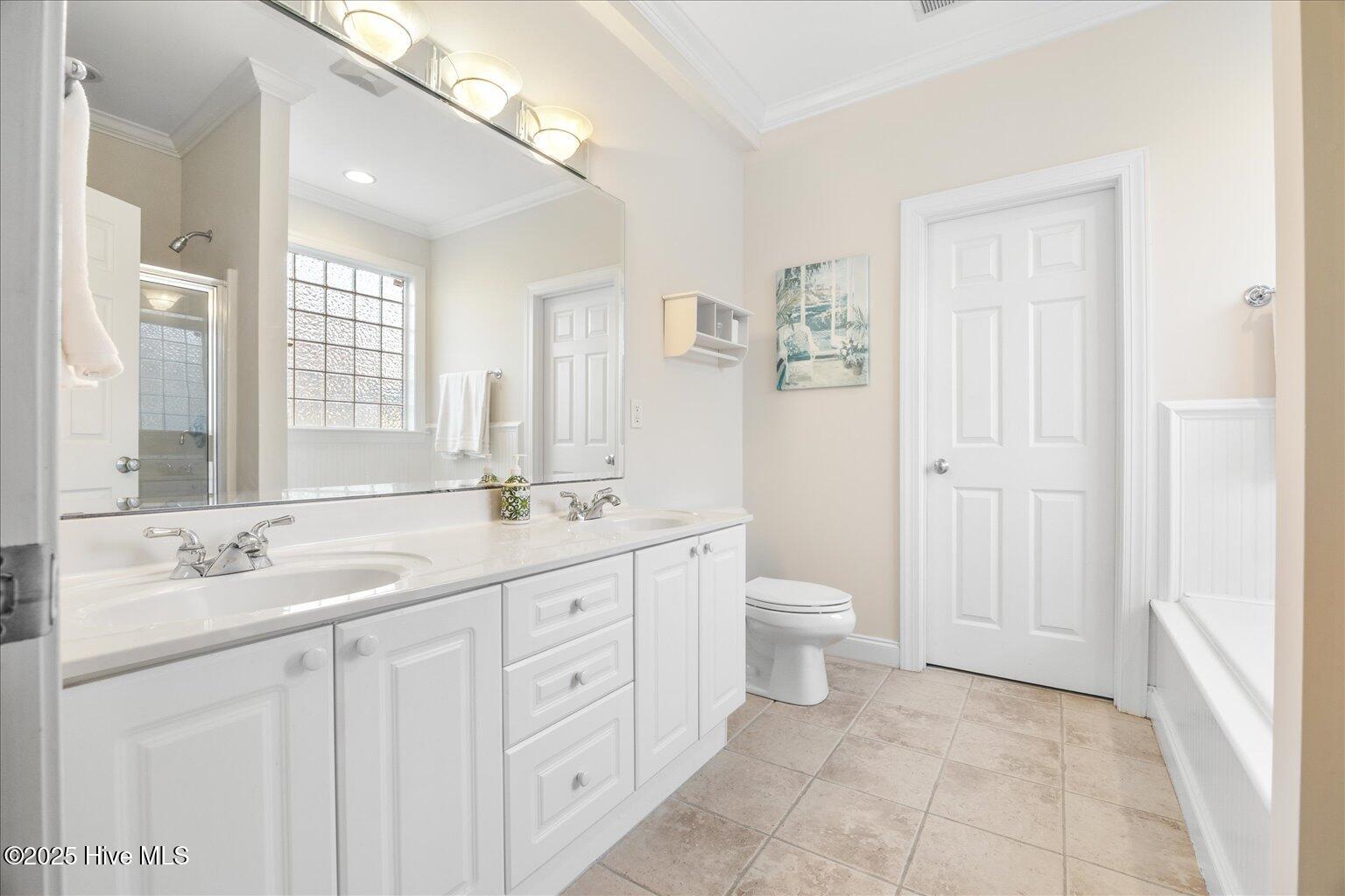 100532756 | Photo 21