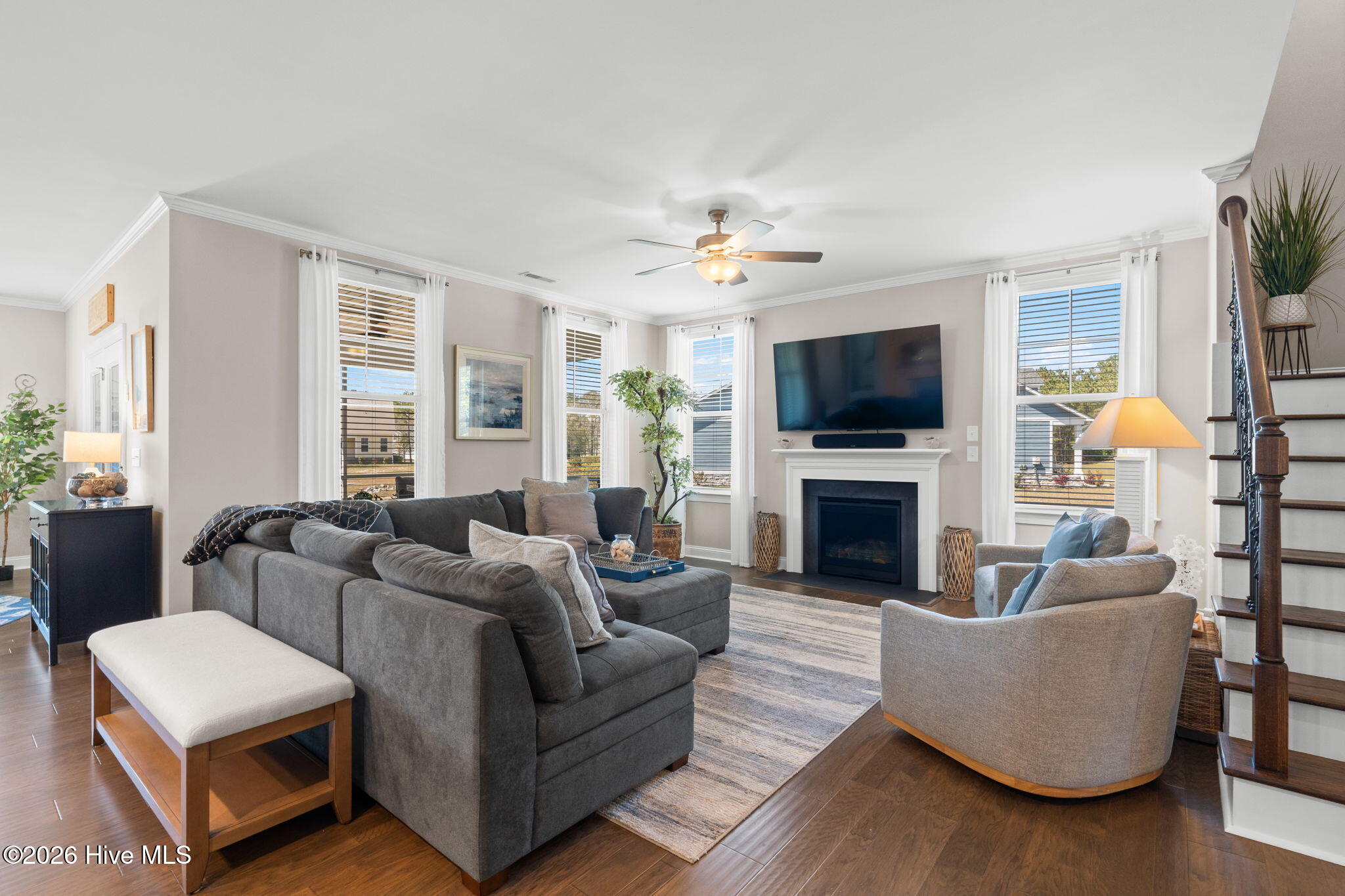 100561816 | Photo 11