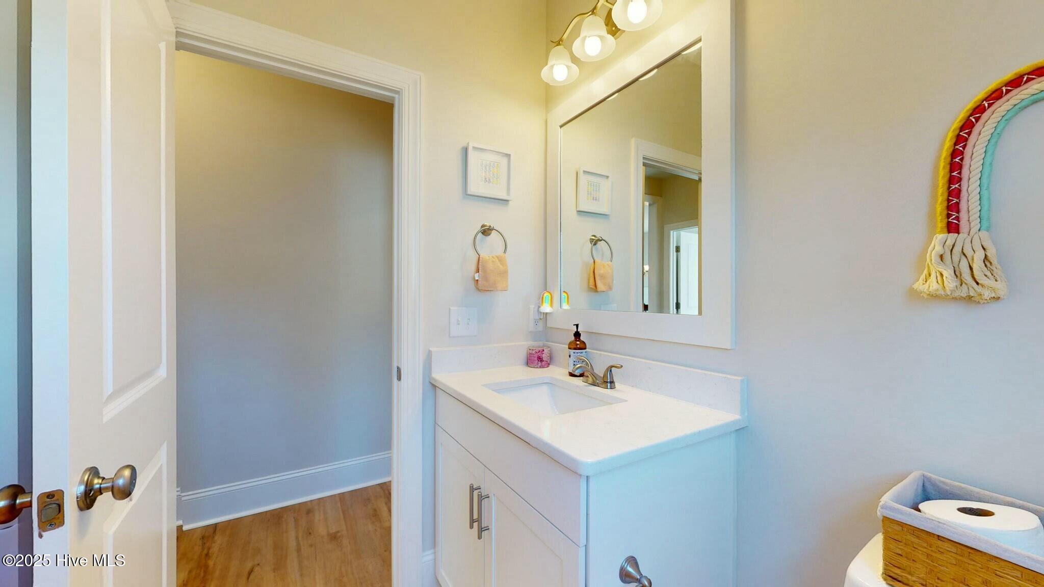 100558663 | Photo 10