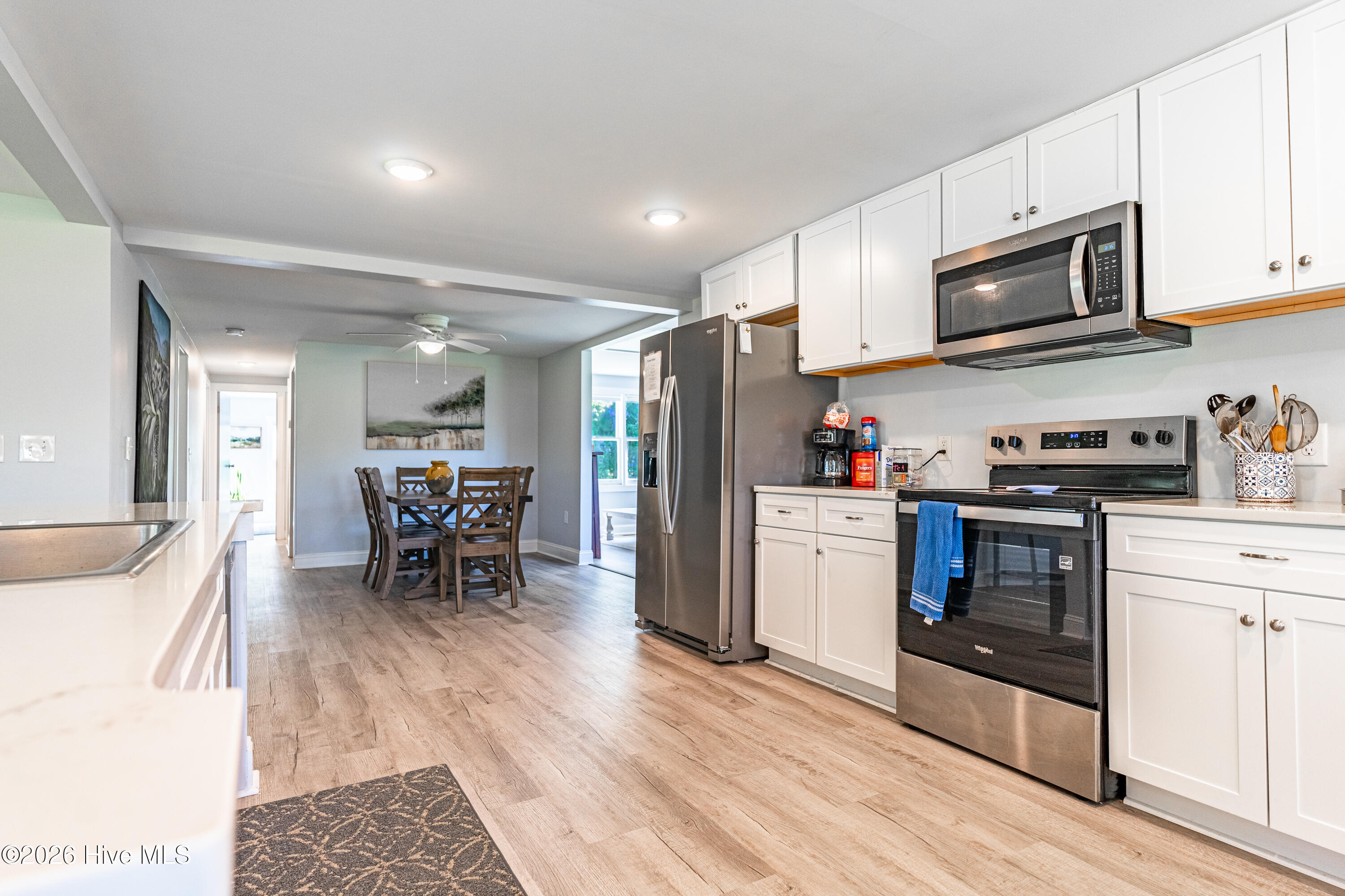 100563568 | Photo 15