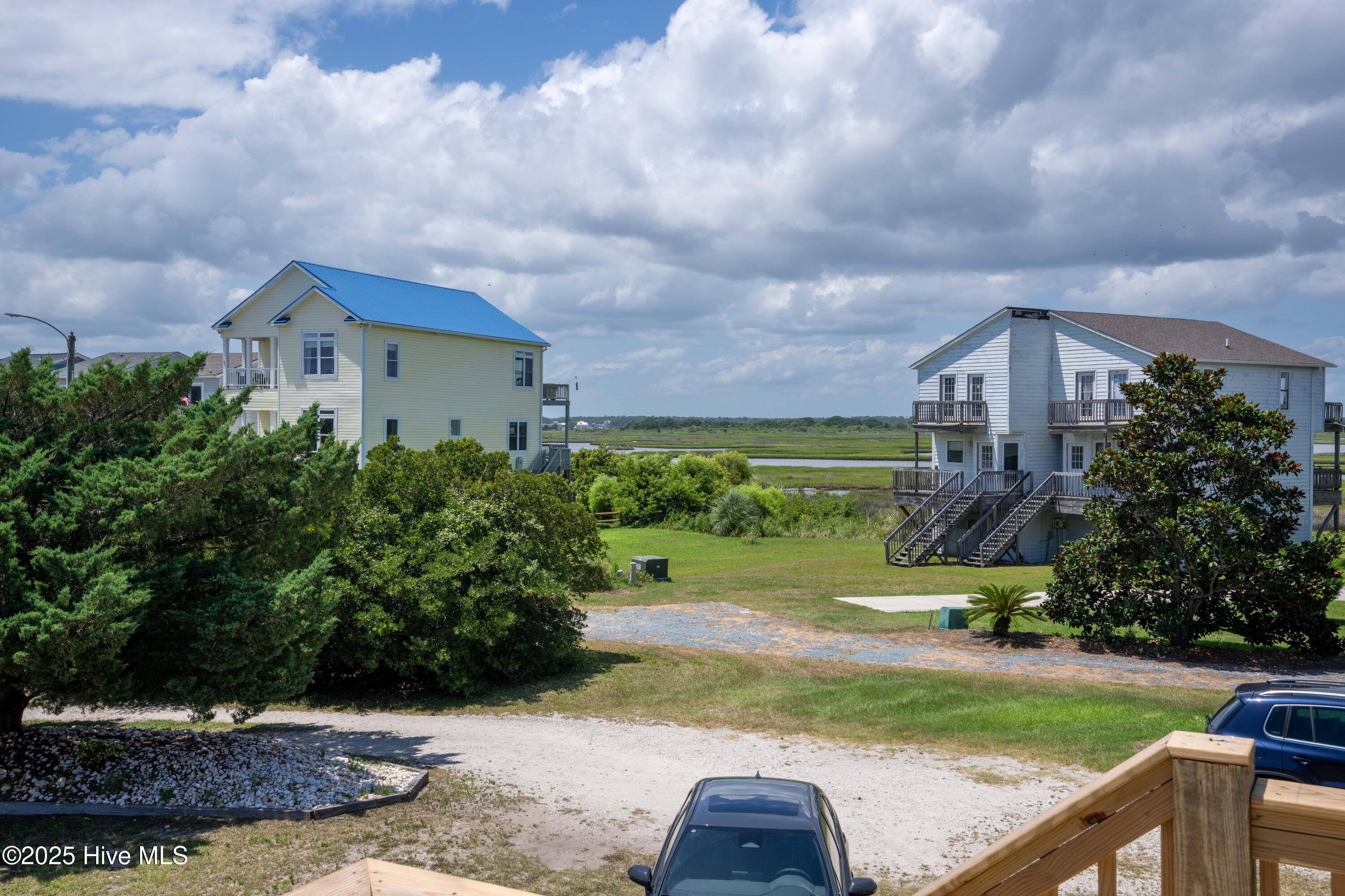 100489747 | Photo 17