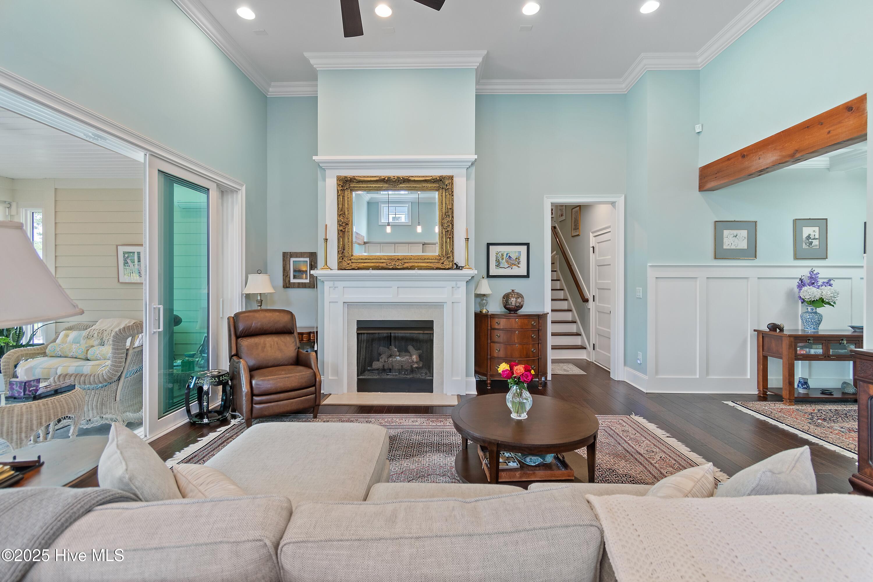 100524697 | Photo 16