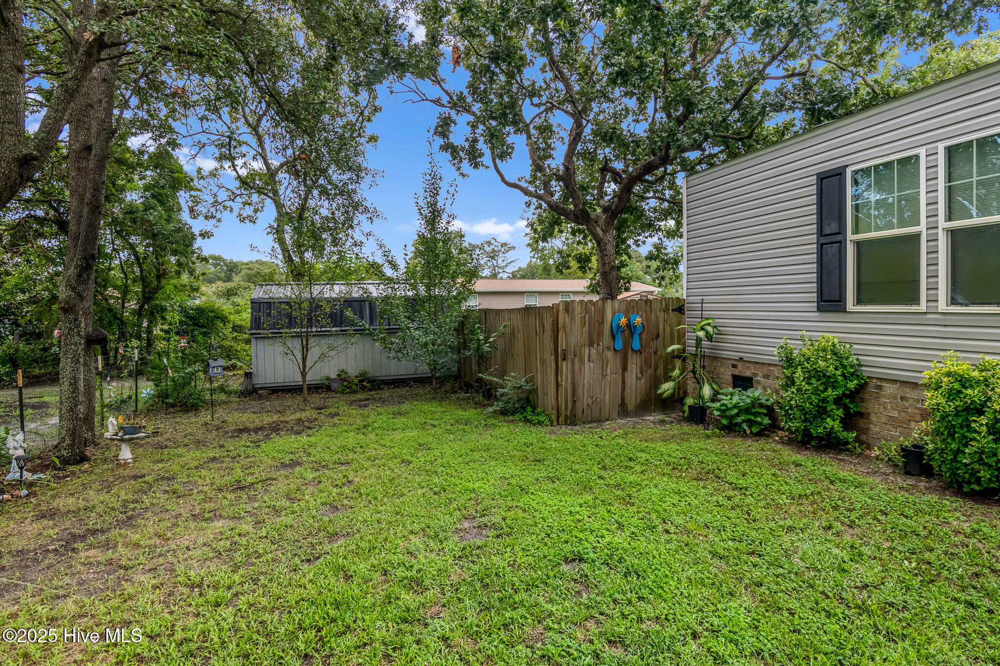 100524140 | Photo 29