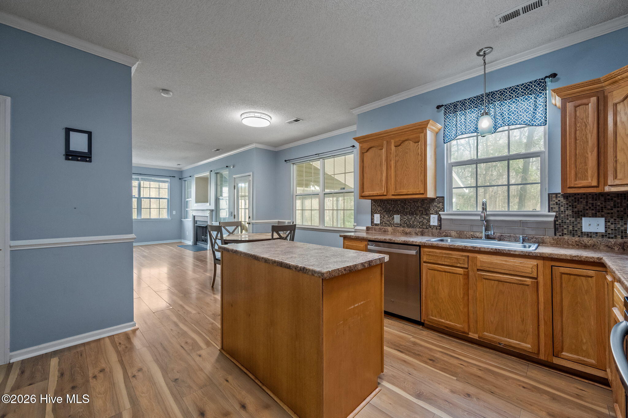 100552241 | Photo 20