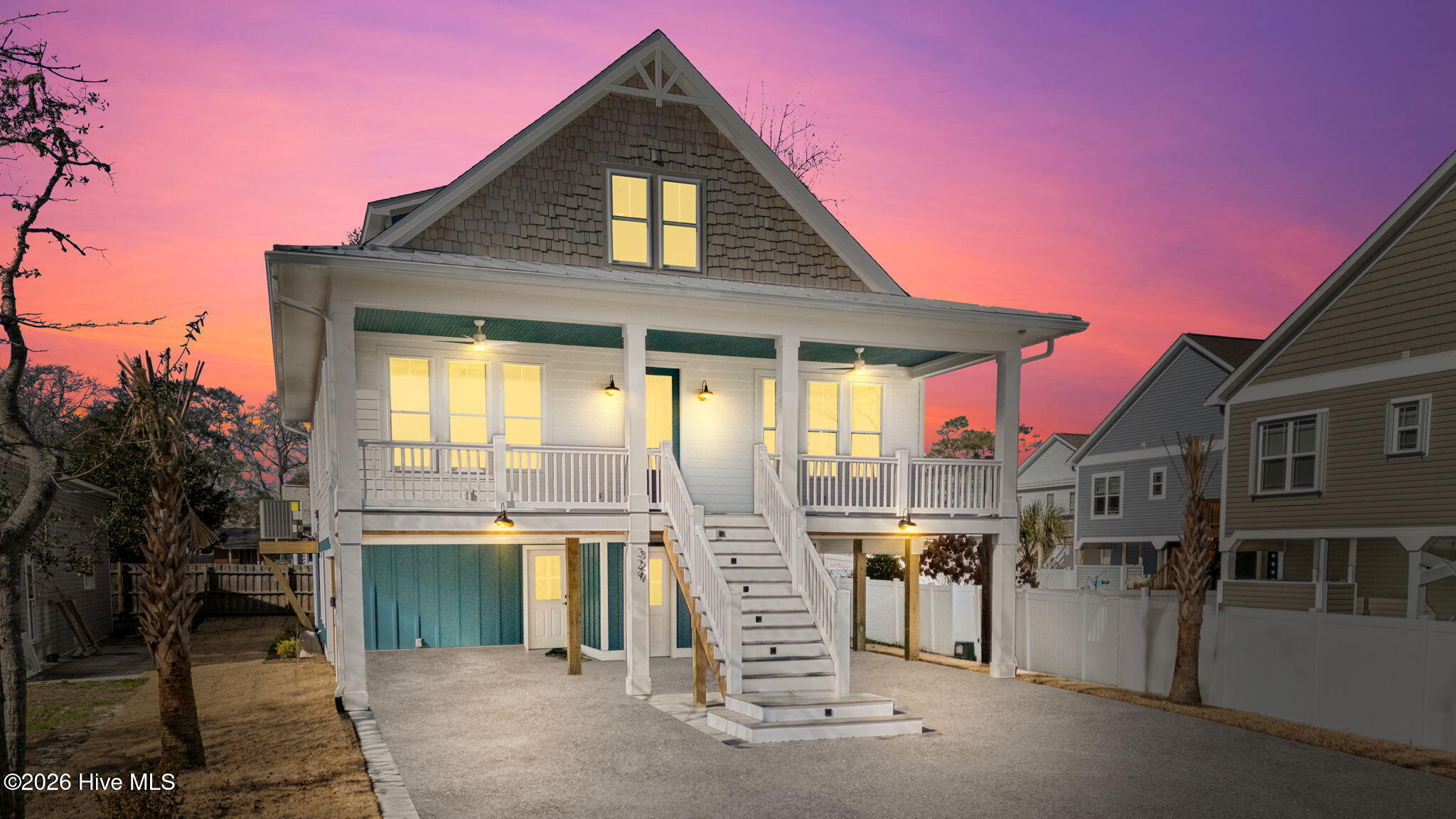 100548911 | Photo 67