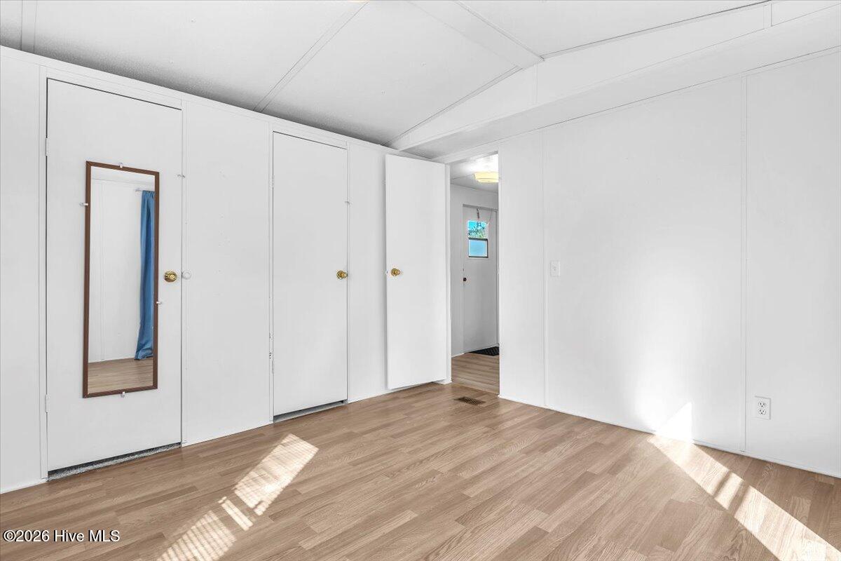 100549711 | Photo 21