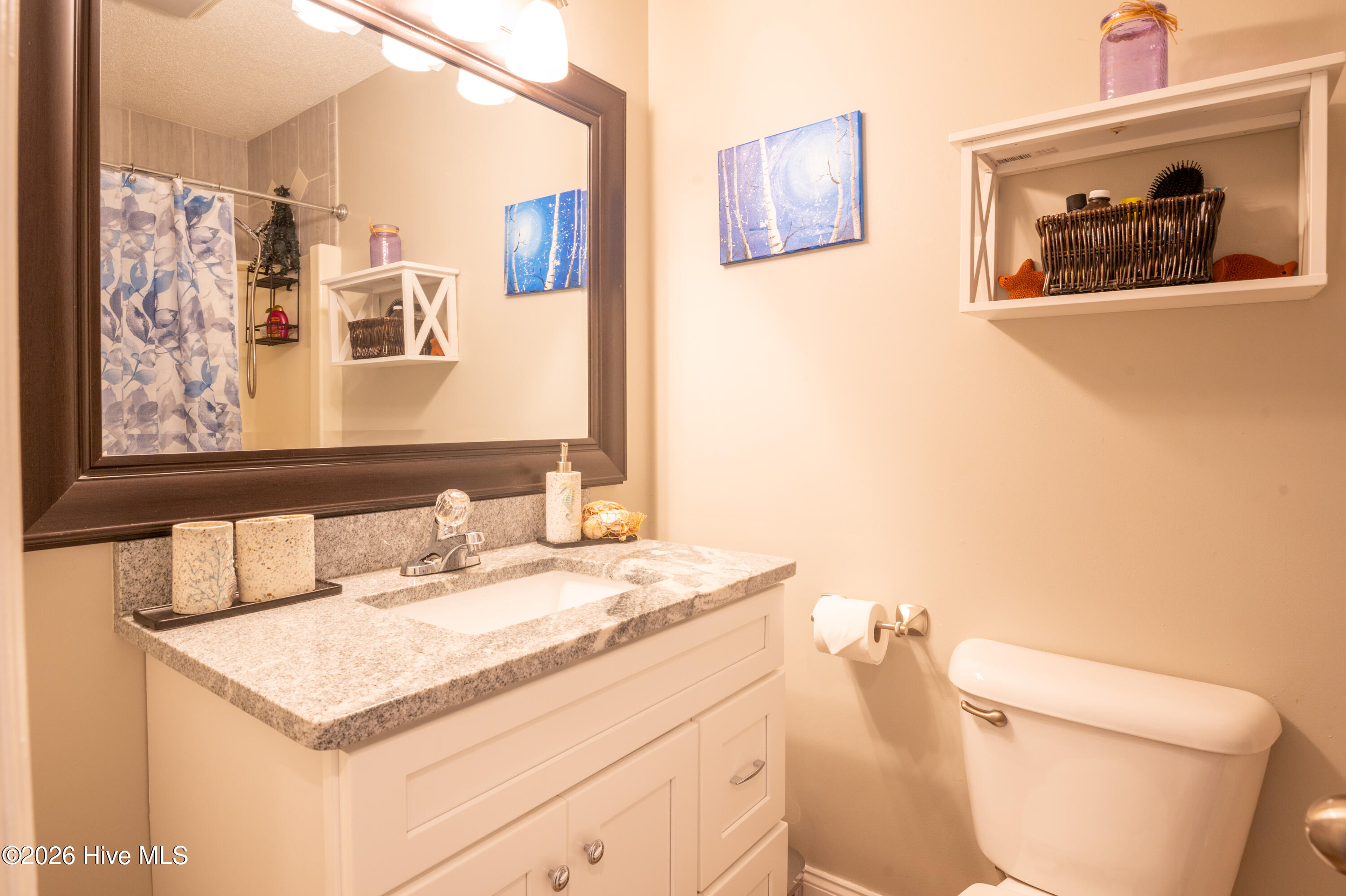 100553127 | Photo 24