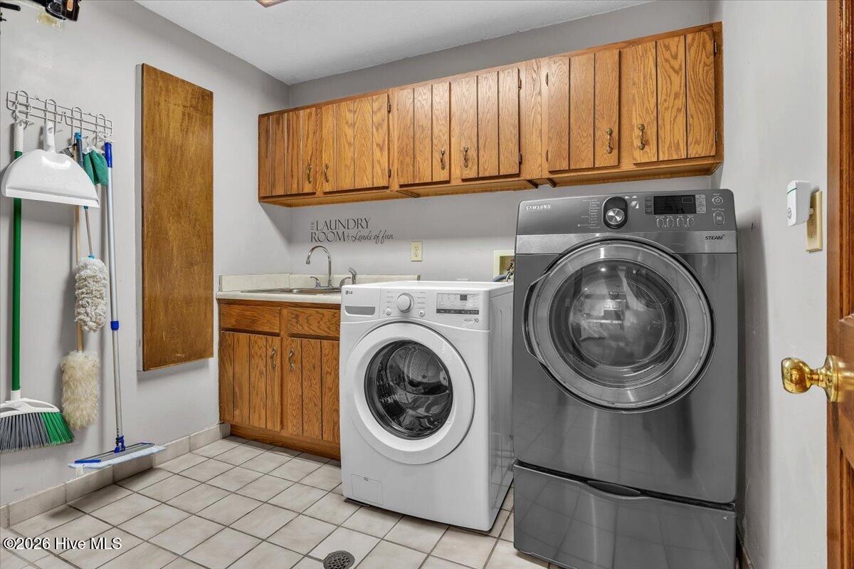 100565591 | Photo 27