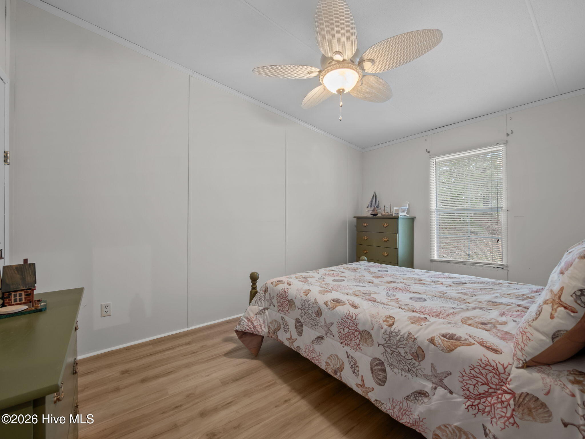 100548525 | Photo 22