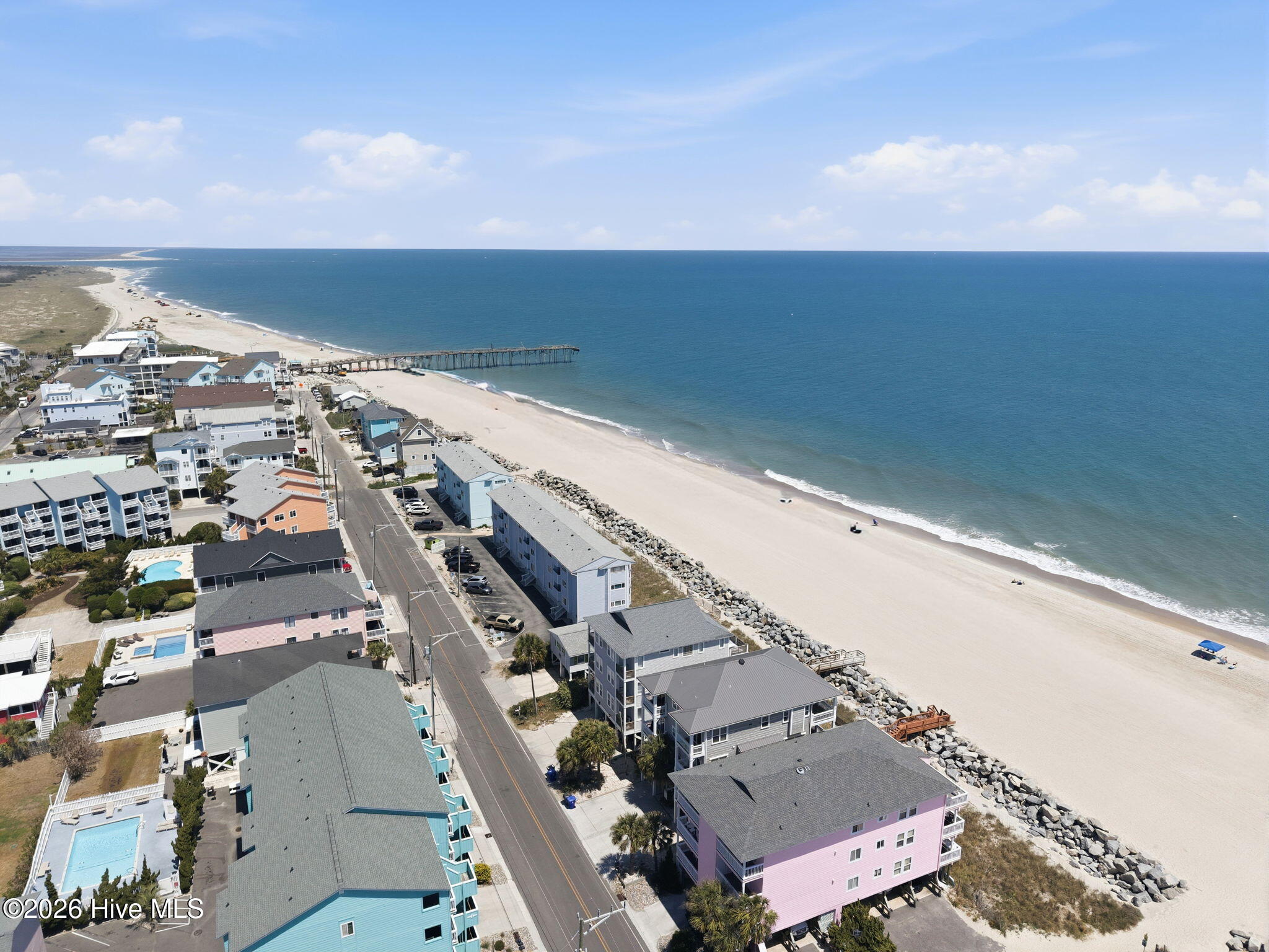 100570337 | Photo 35