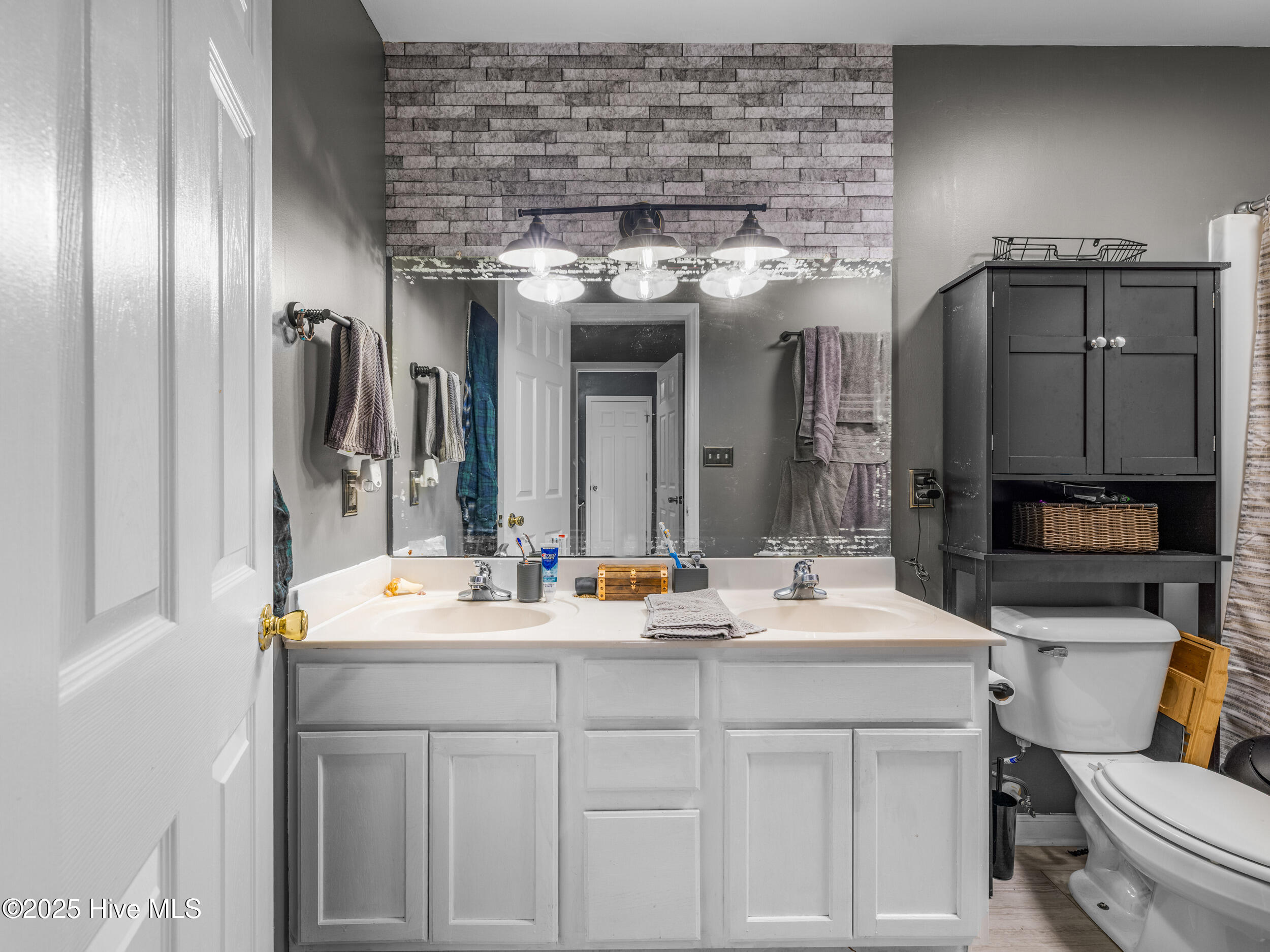 100541472 | Photo 36