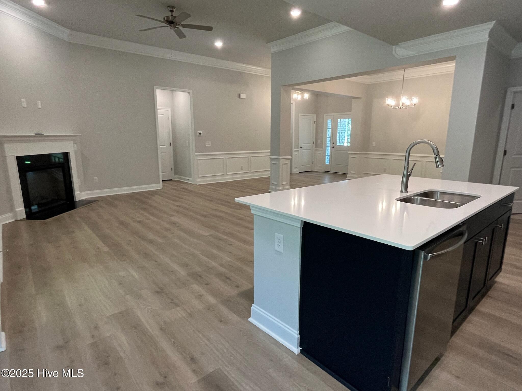 100518408 | Photo 15