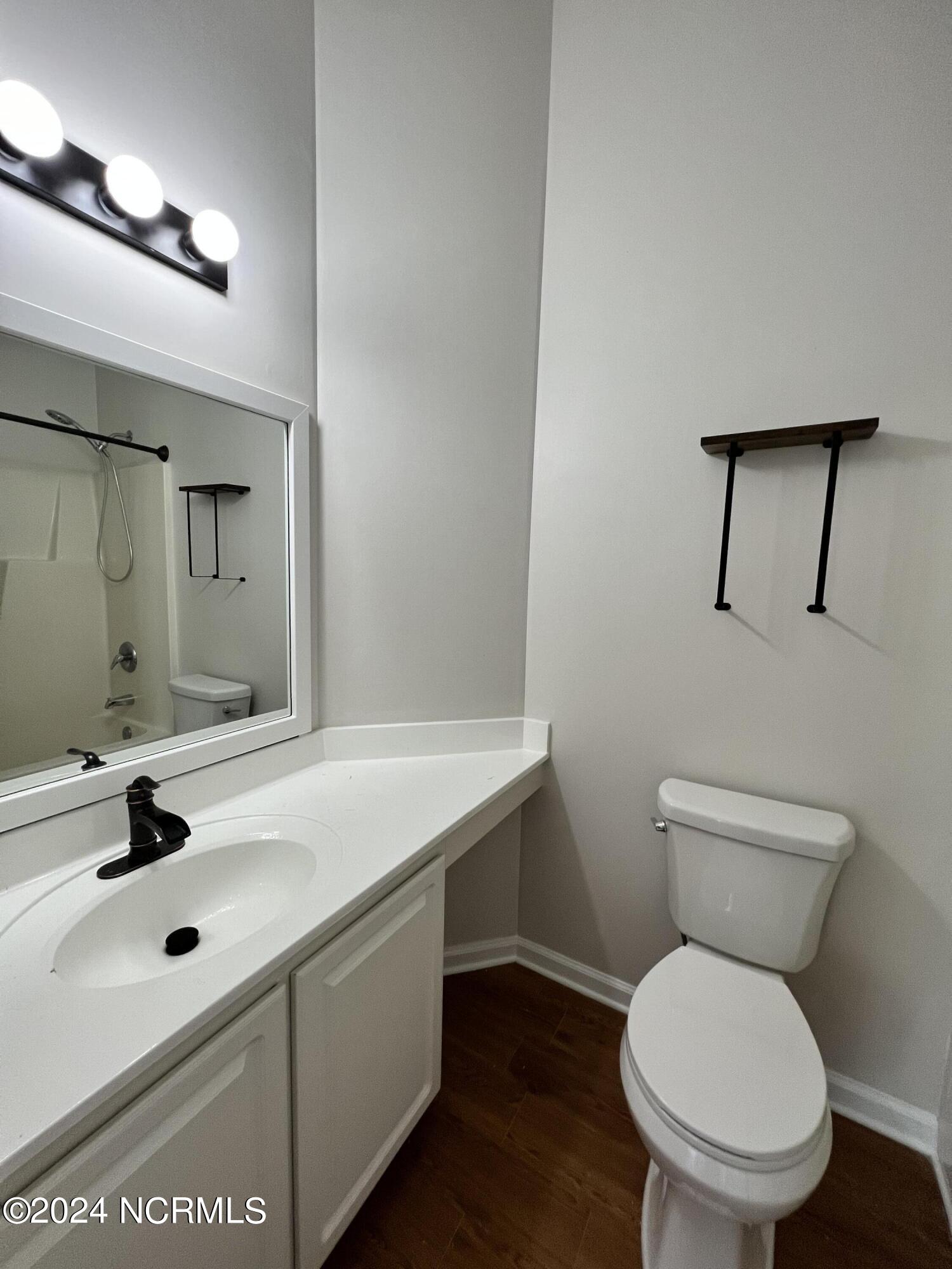 100558734 | Photo 13