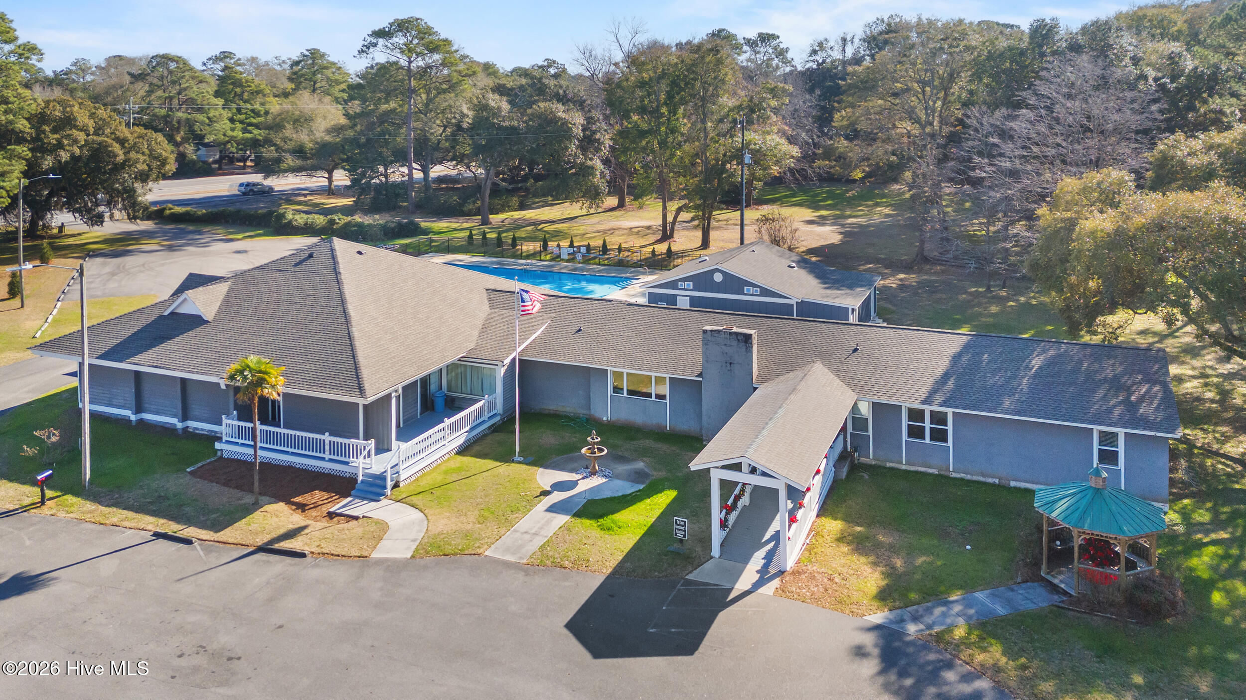 100548204 | Photo 19