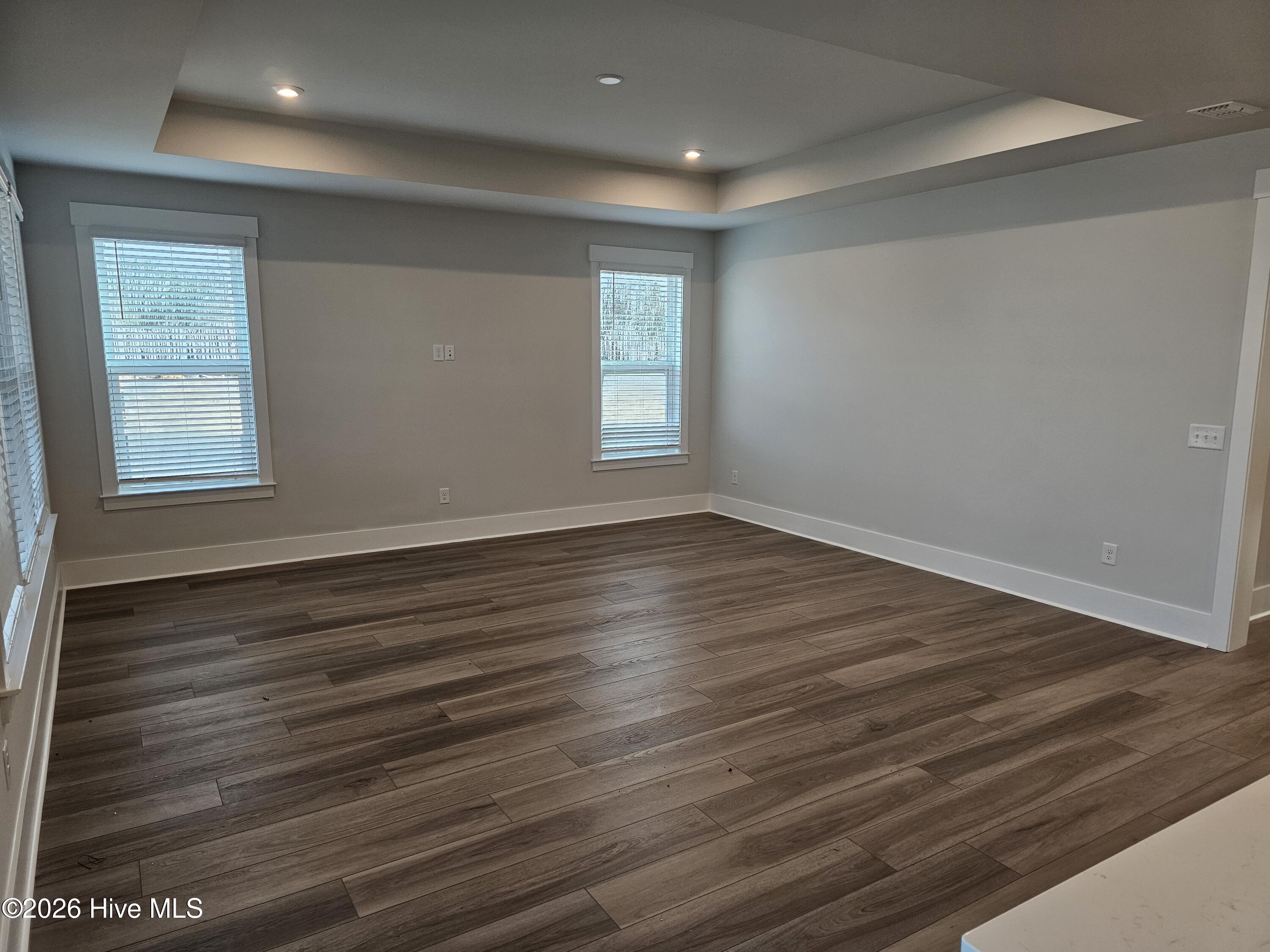 100544380 | Photo 10