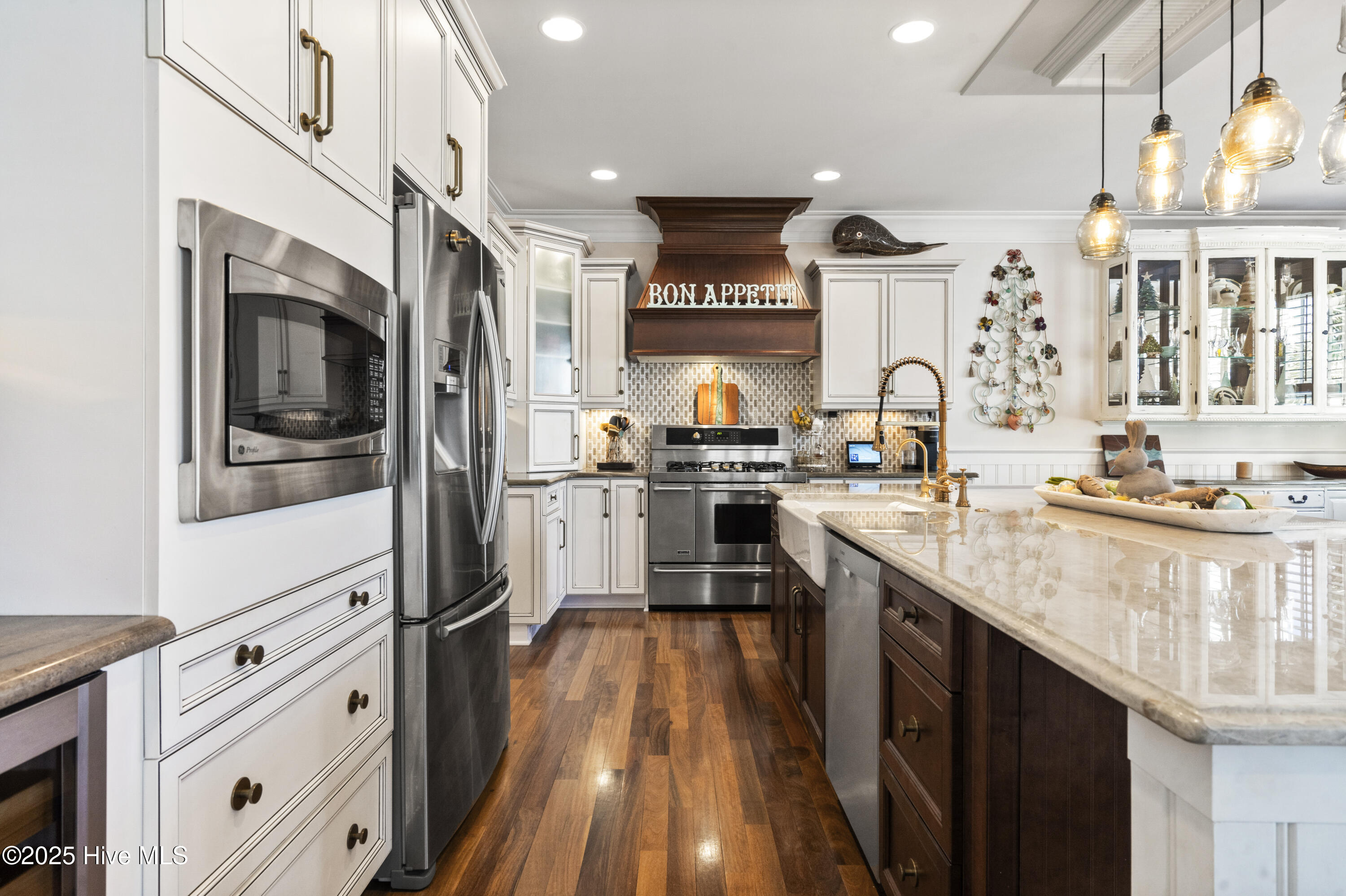 100498817 | Photo 103