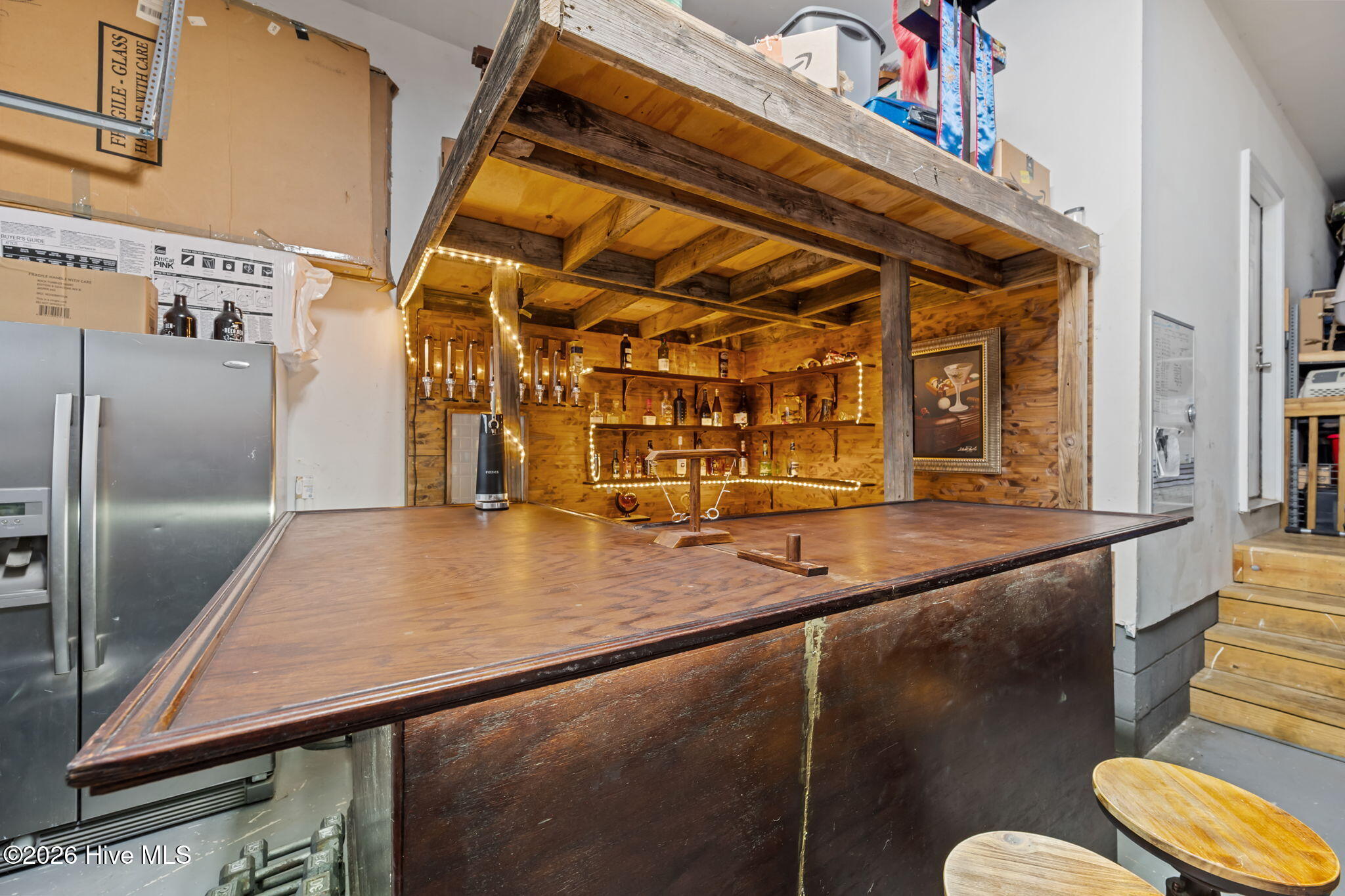 100557668 | Photo 48