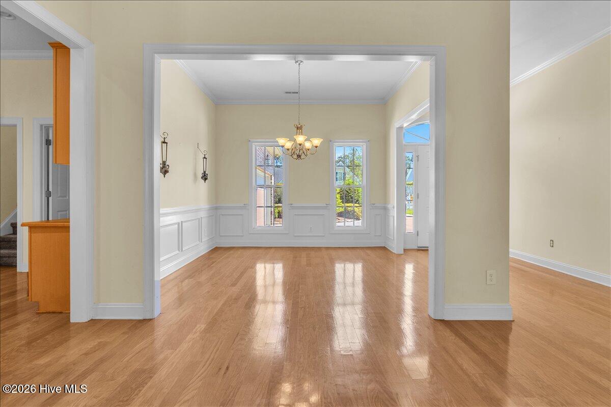 100569829 | Photo 18