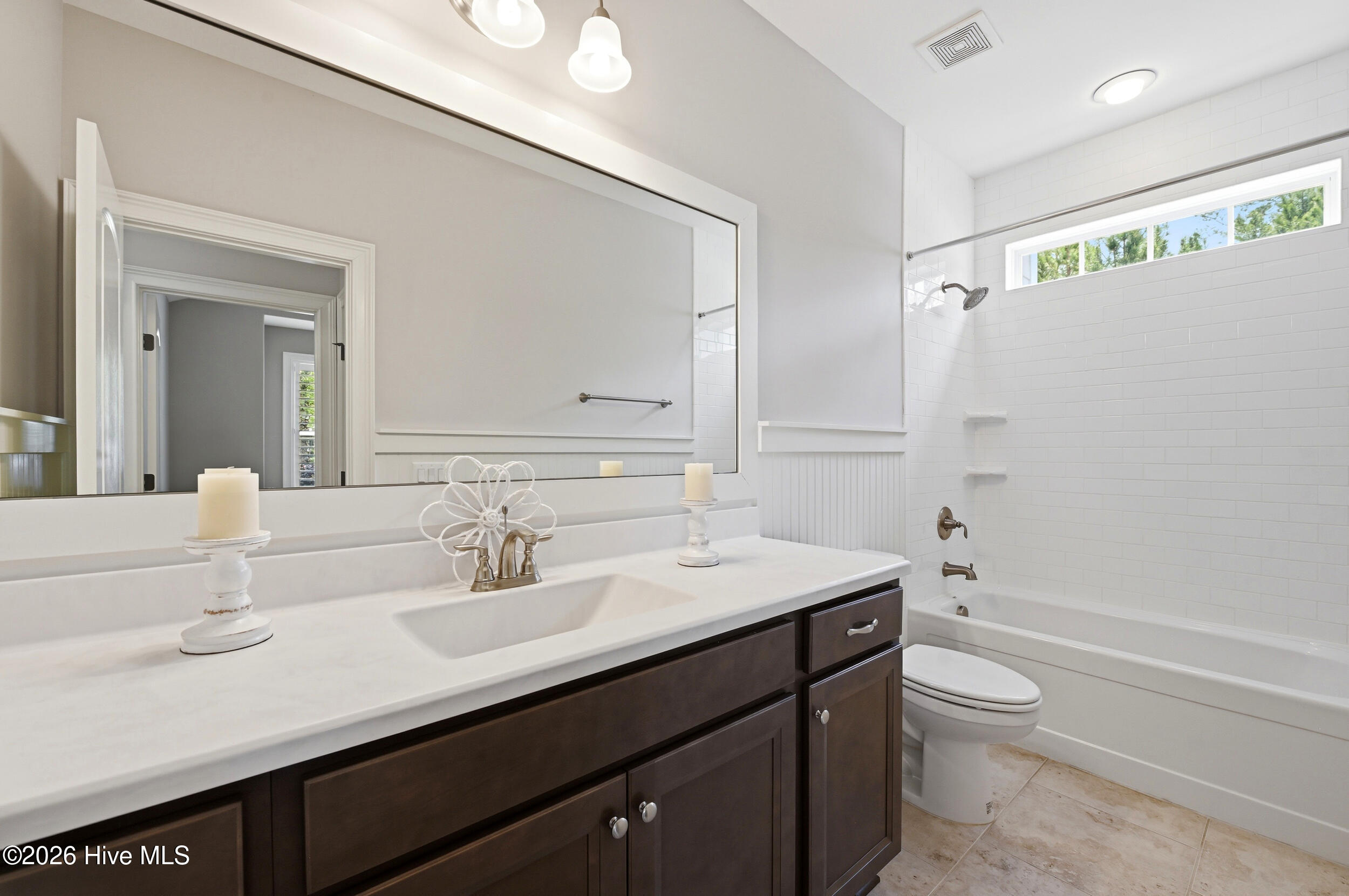 100567855 | Photo 38