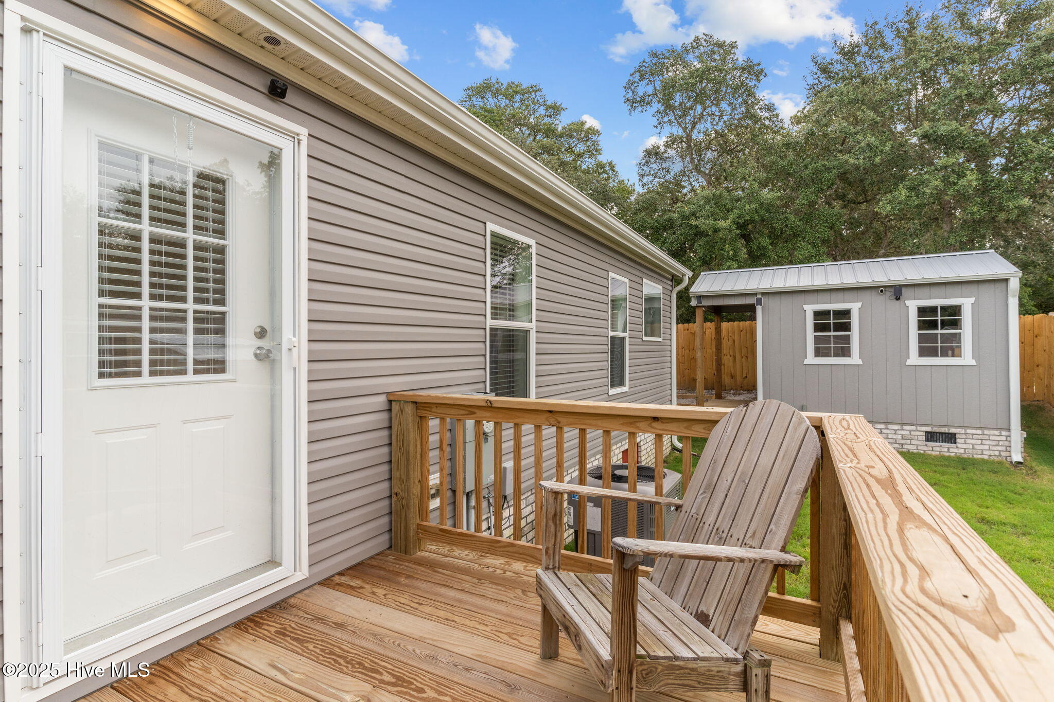 100530001 | Photo 36