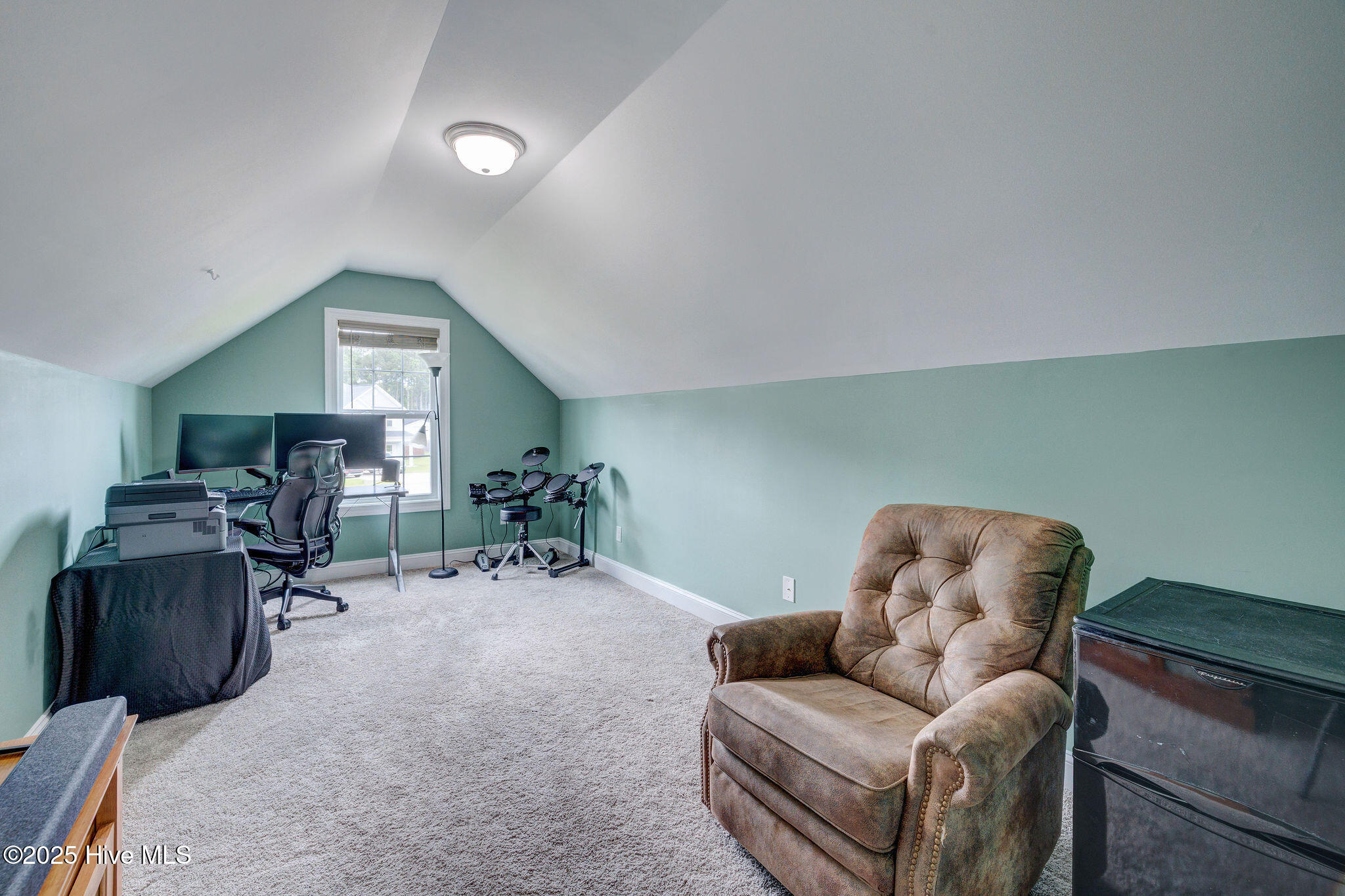 100522244 | Photo 33