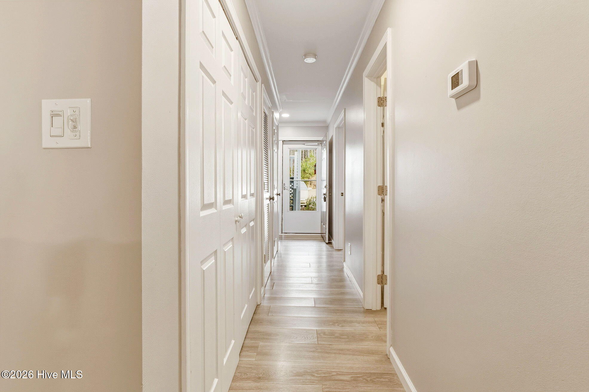 100557080 | Photo 19