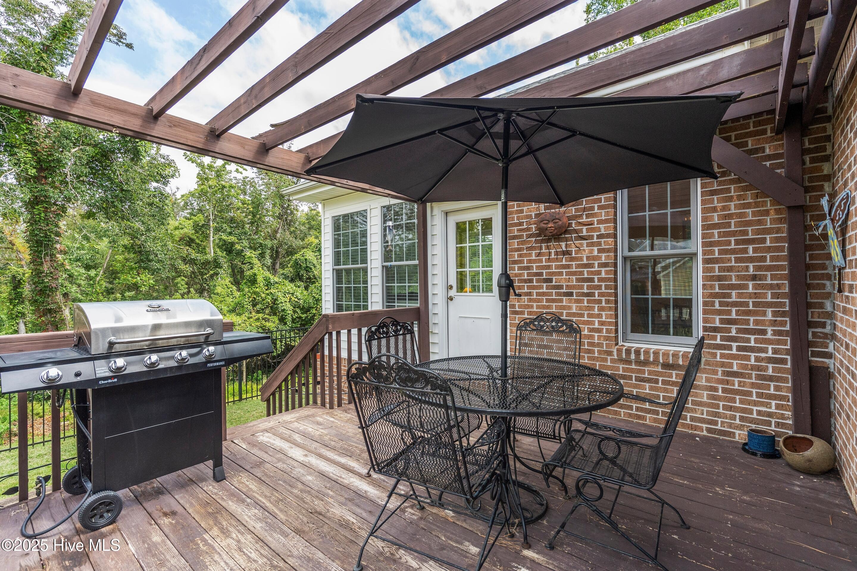 100530044 | Photo 44