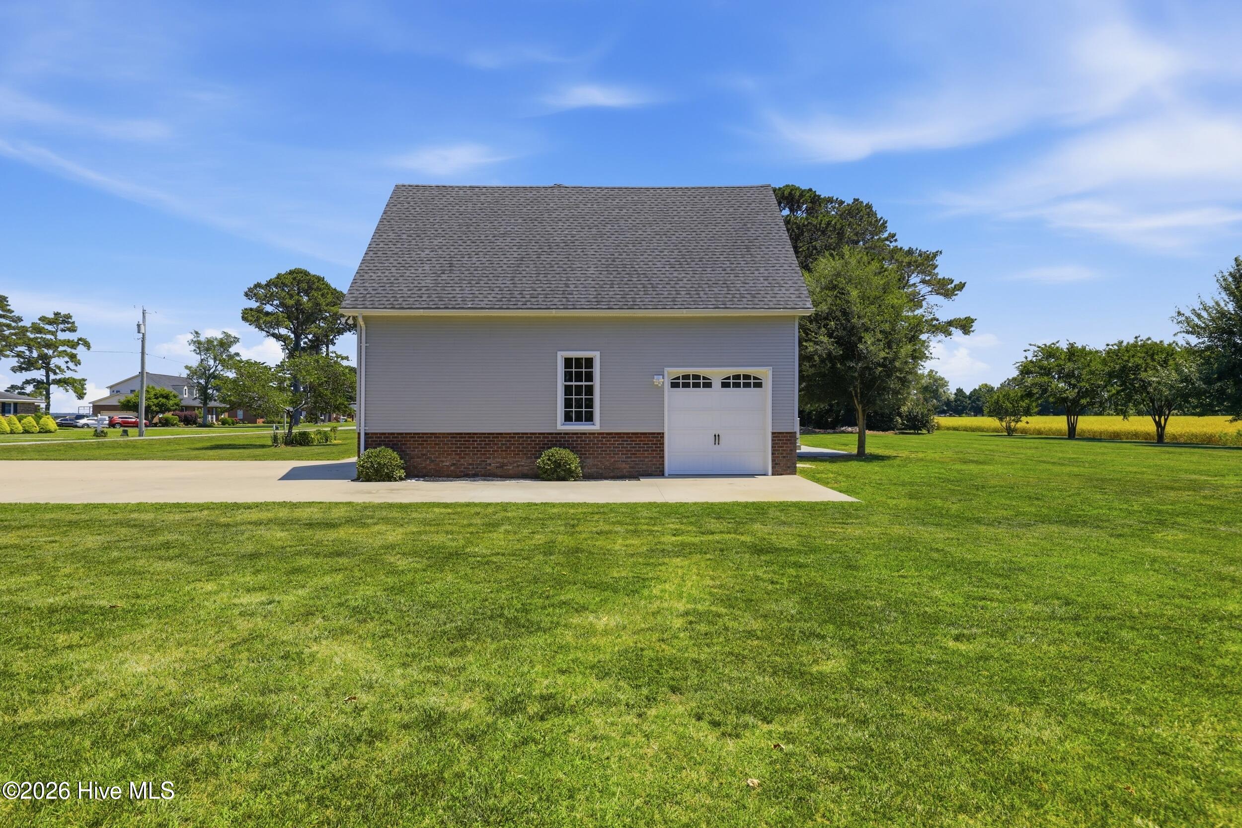 Attached Garage