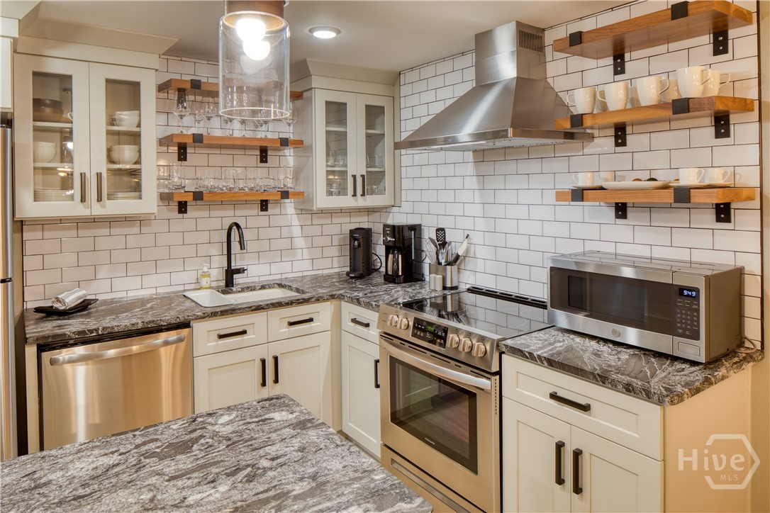 108 W Jones Street, Savannah, GA, 31401