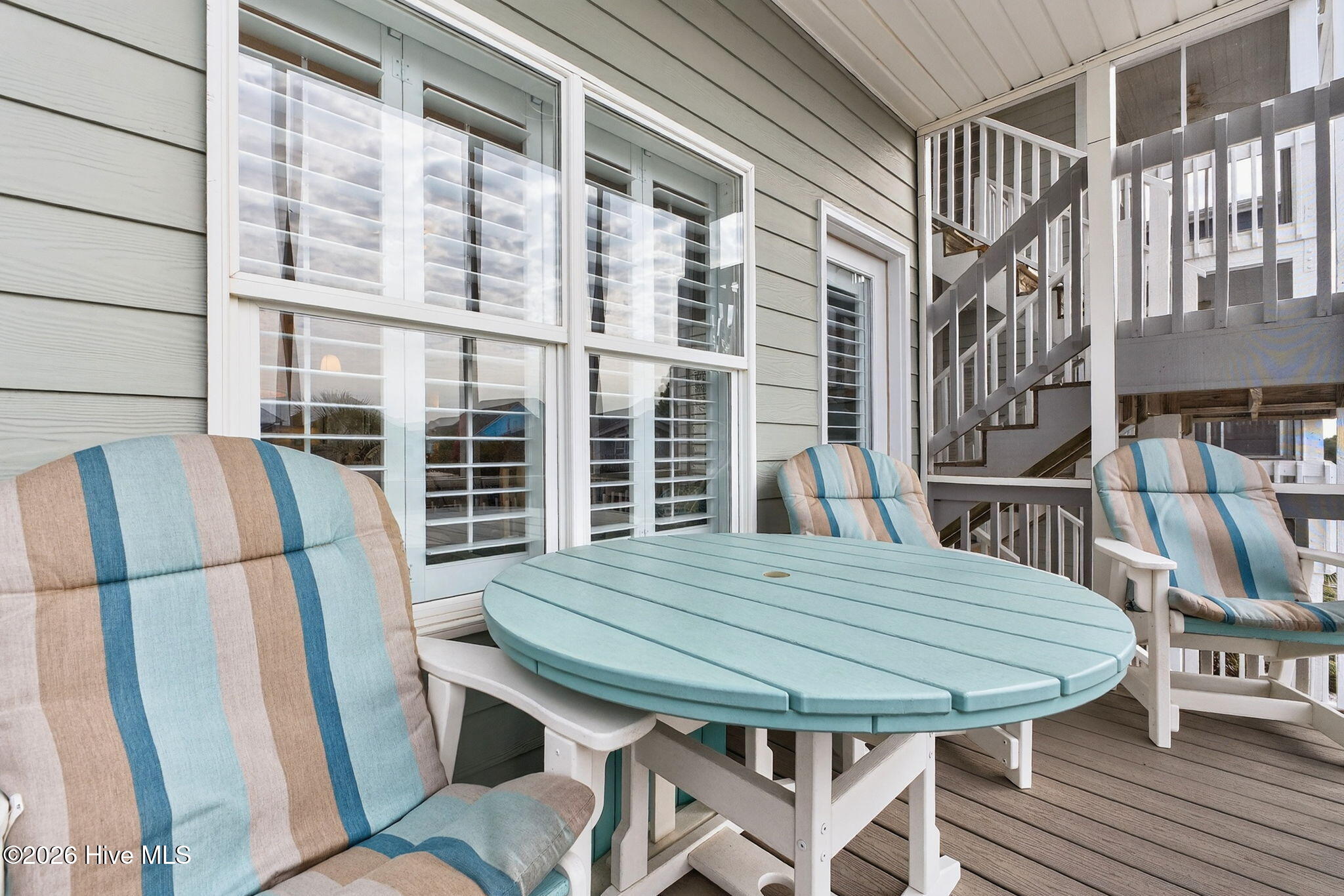 100553684 | Photo 32