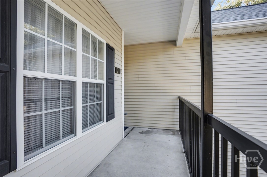 2nd image of 21 River Trace Ct, Savannah, GA 31410 | MLS# SA346587