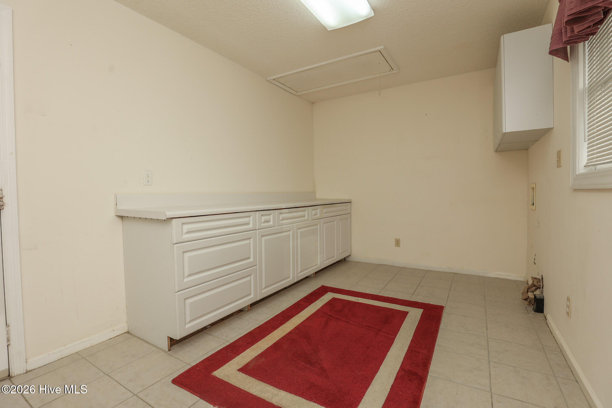 100550482 | Photo 10