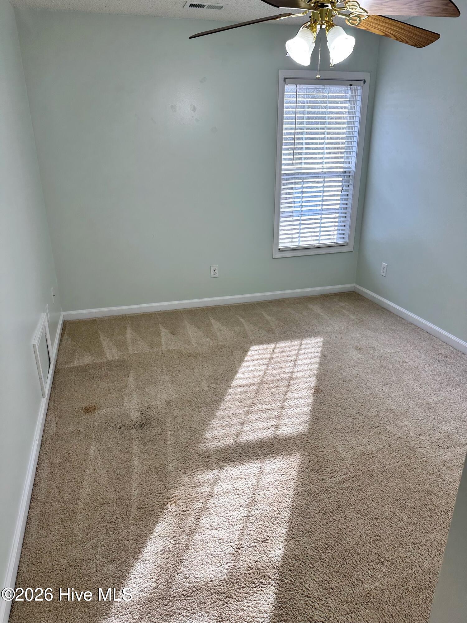 100551305 | Photo 27