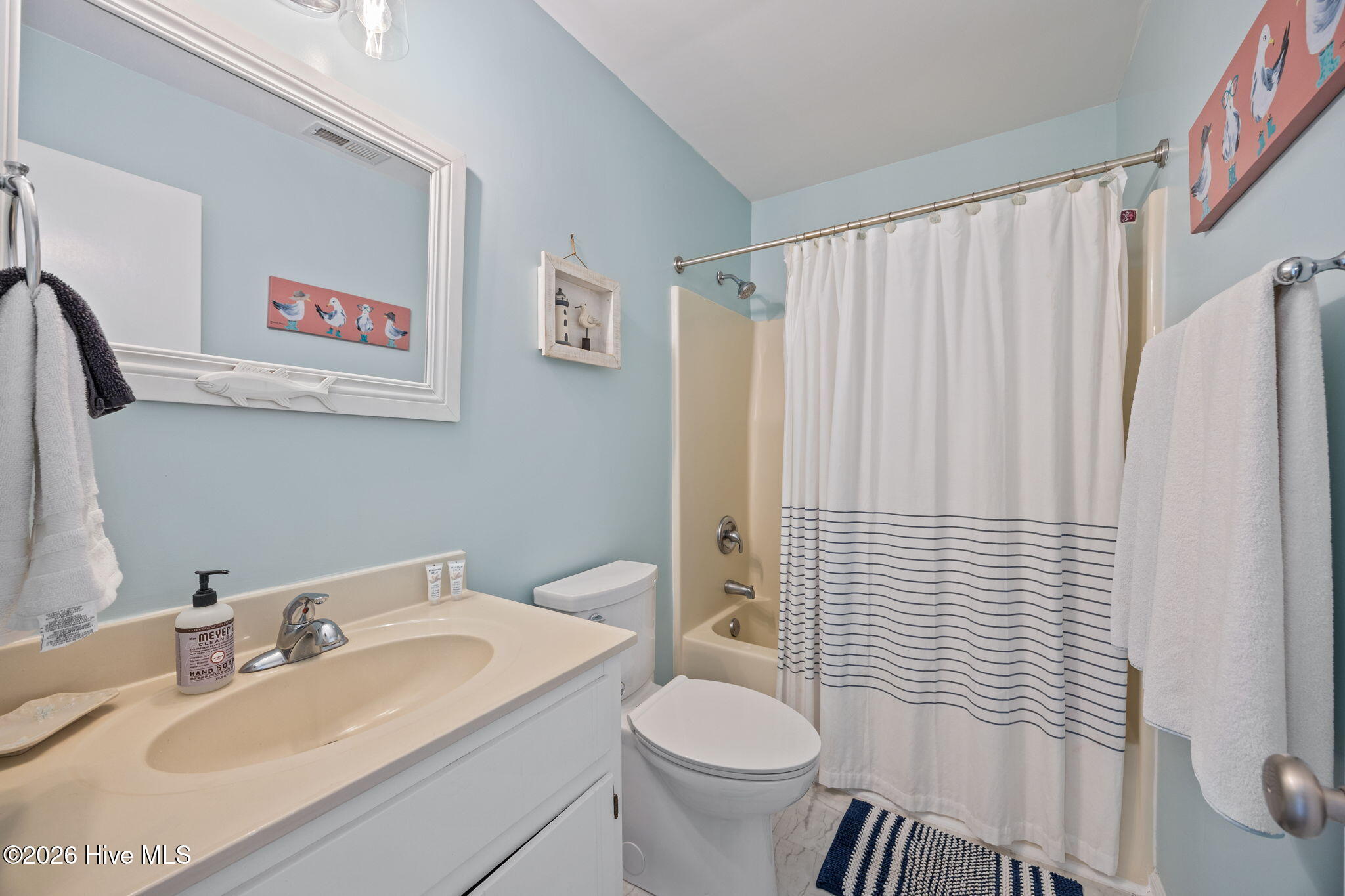 100559351 | Photo 25