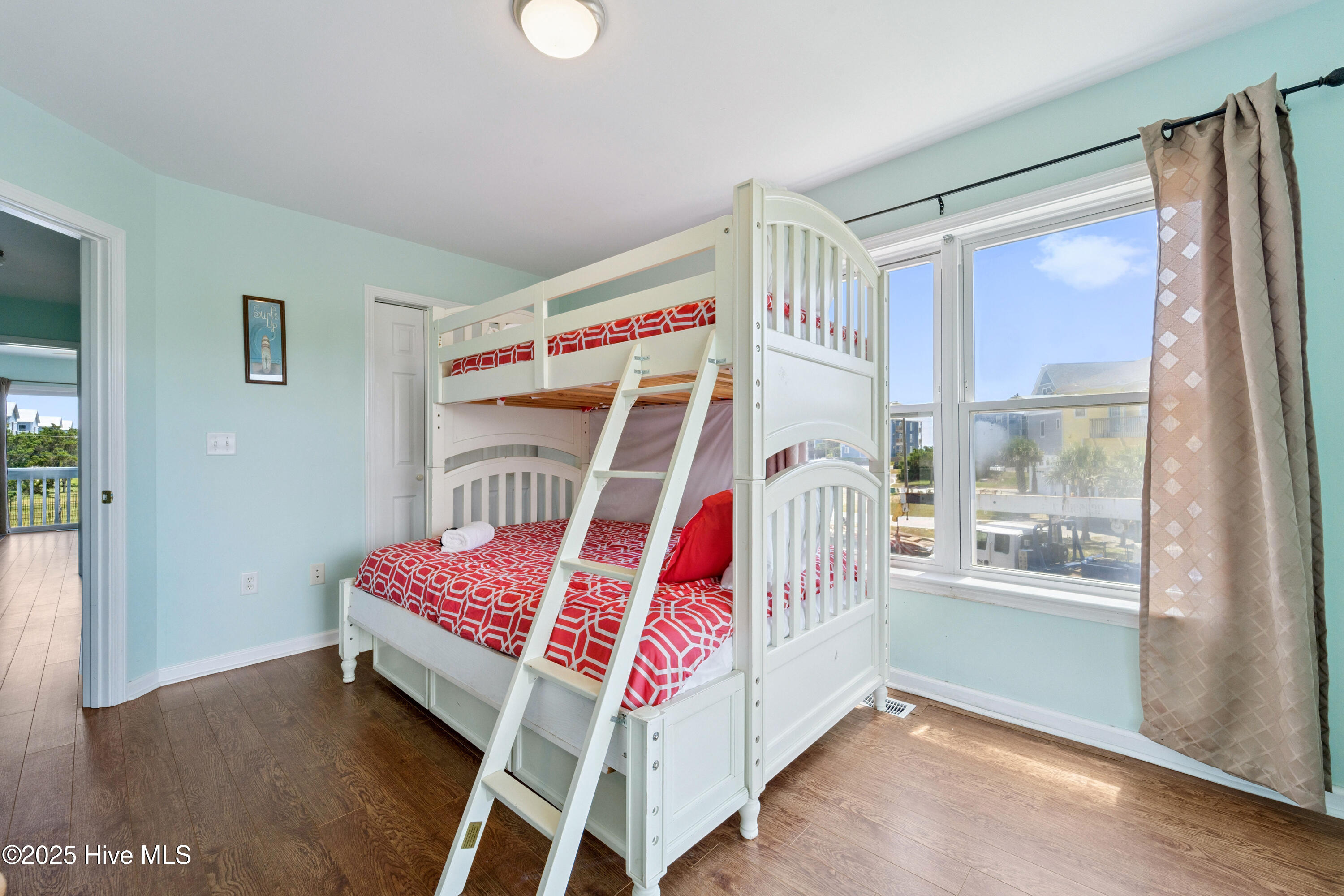 100556675 | Photo 88