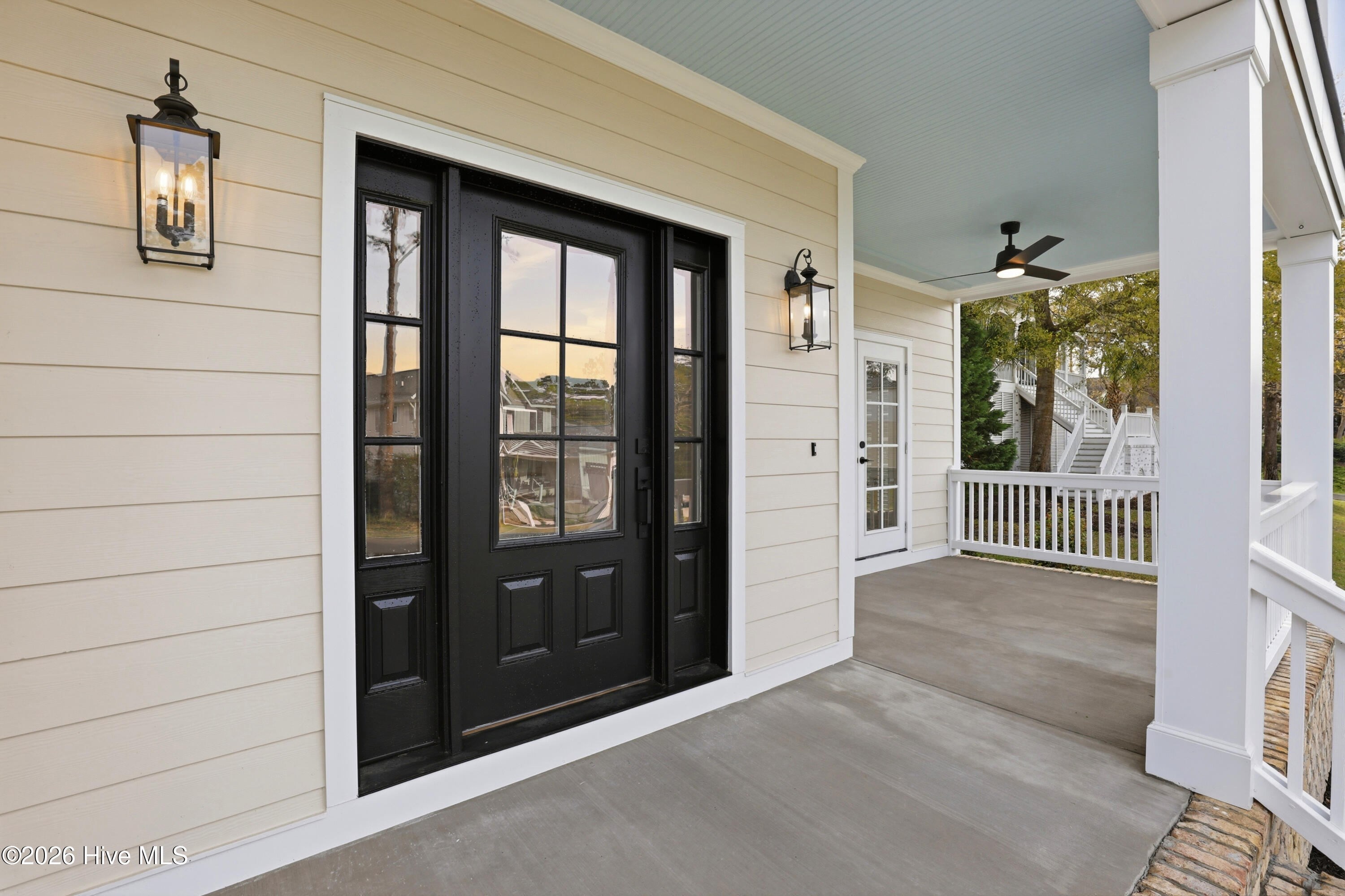 100562697 | Photo 11