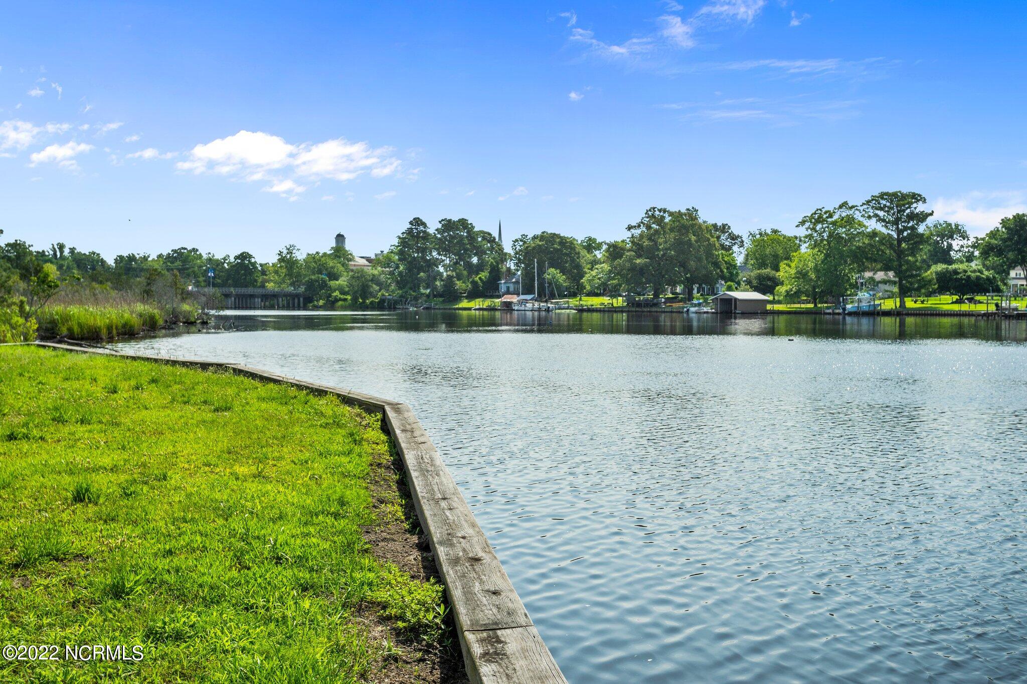 100333622 | Photo 26