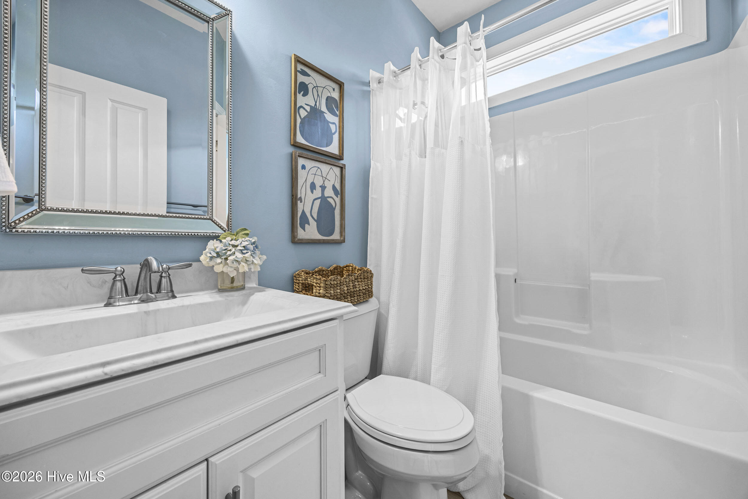 100550932 | Photo 38